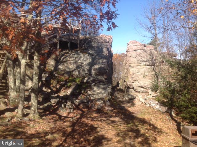 SPLIT ROCK - Residential