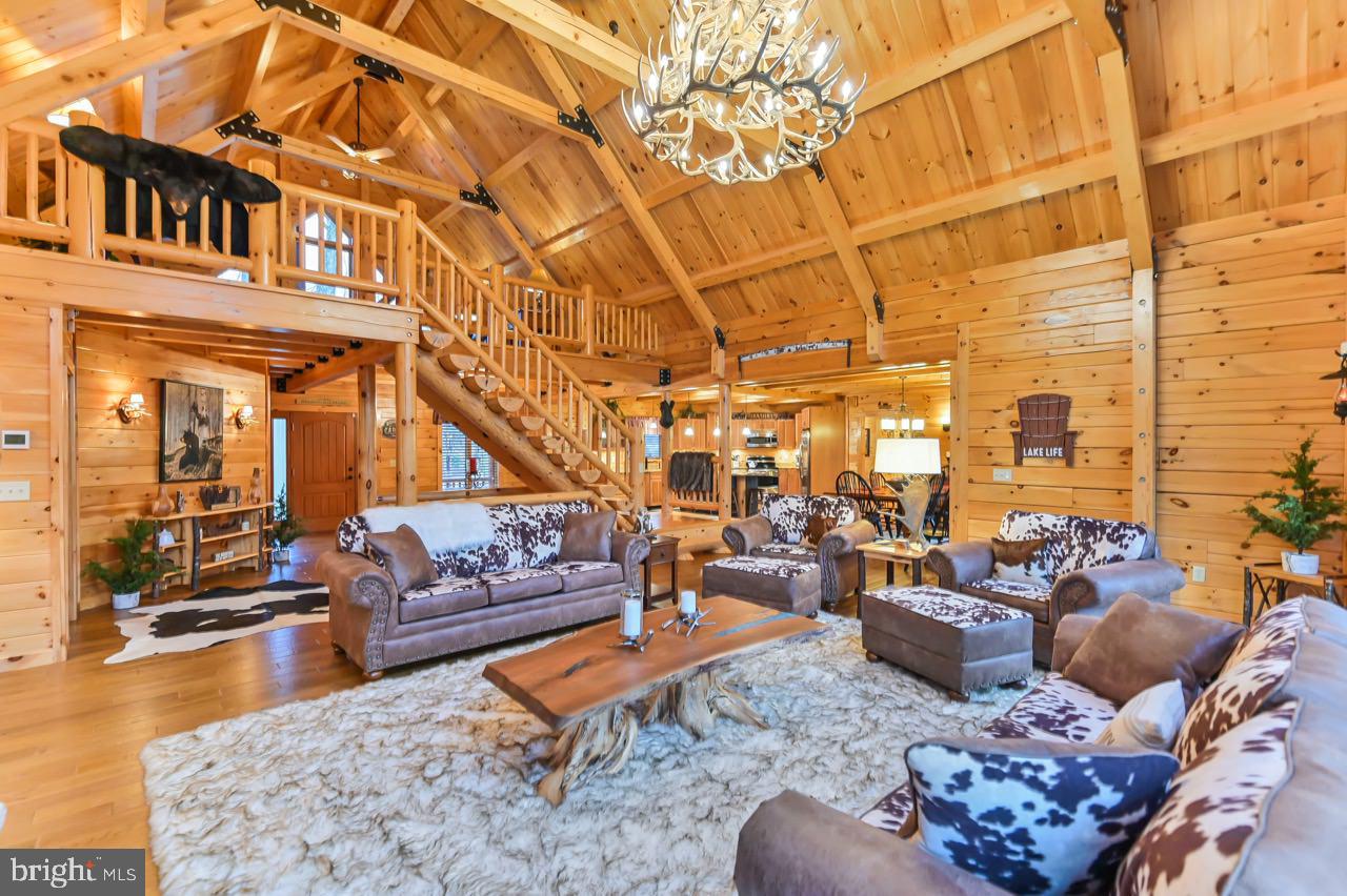 SPLIT ROCK - Residential