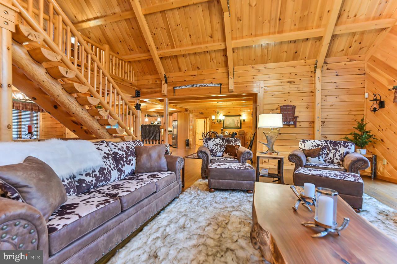 SPLIT ROCK - Residential