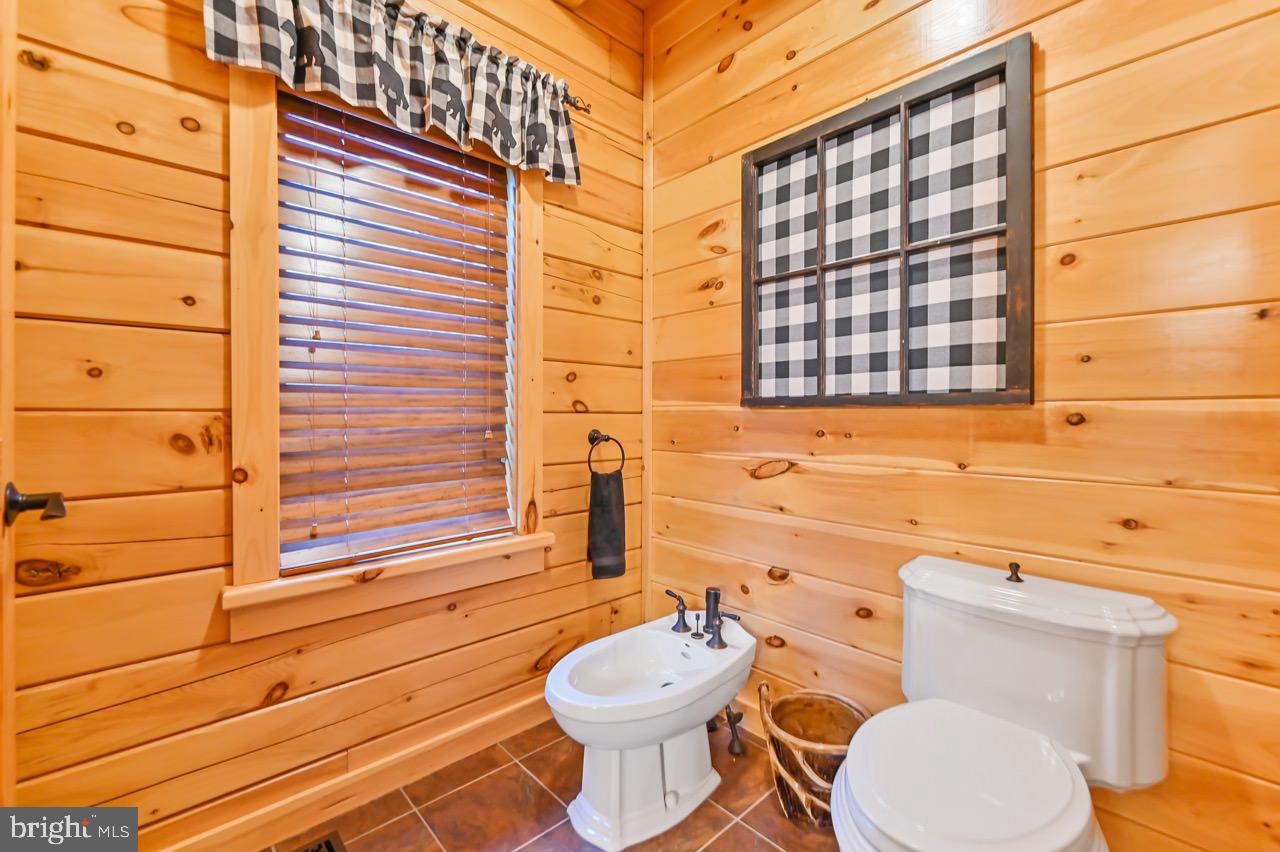 SPLIT ROCK - Residential