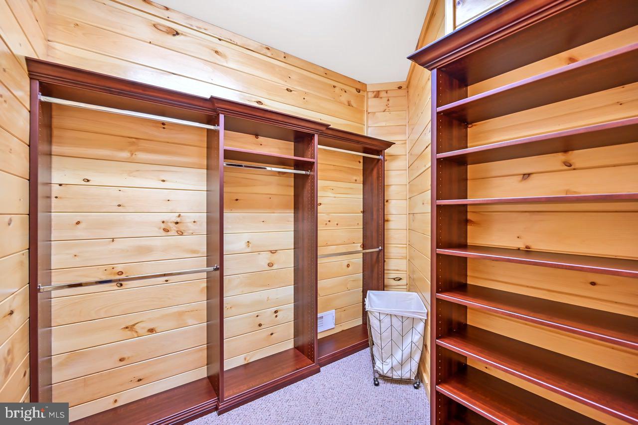 SPLIT ROCK - Residential