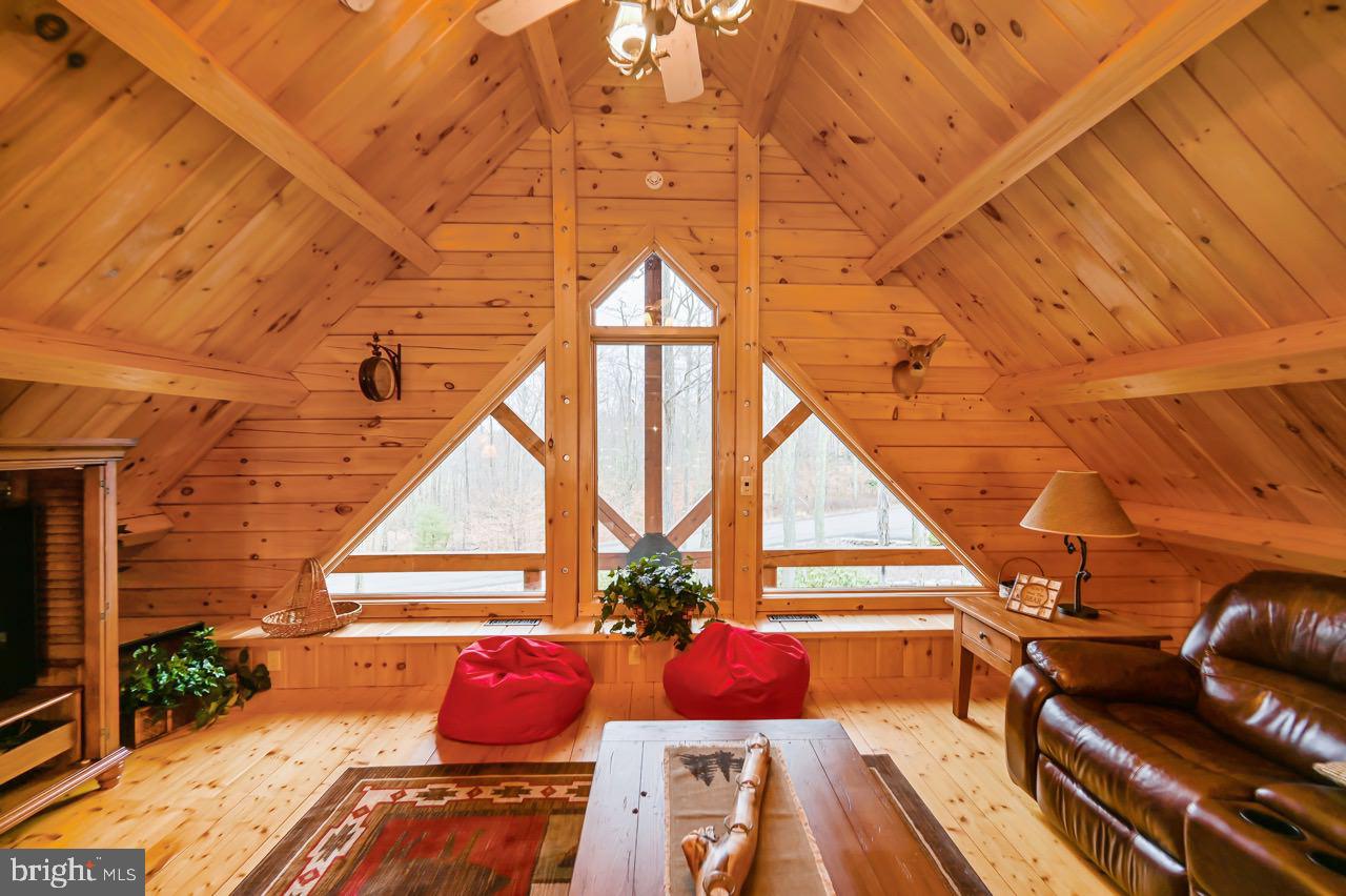 SPLIT ROCK - Residential