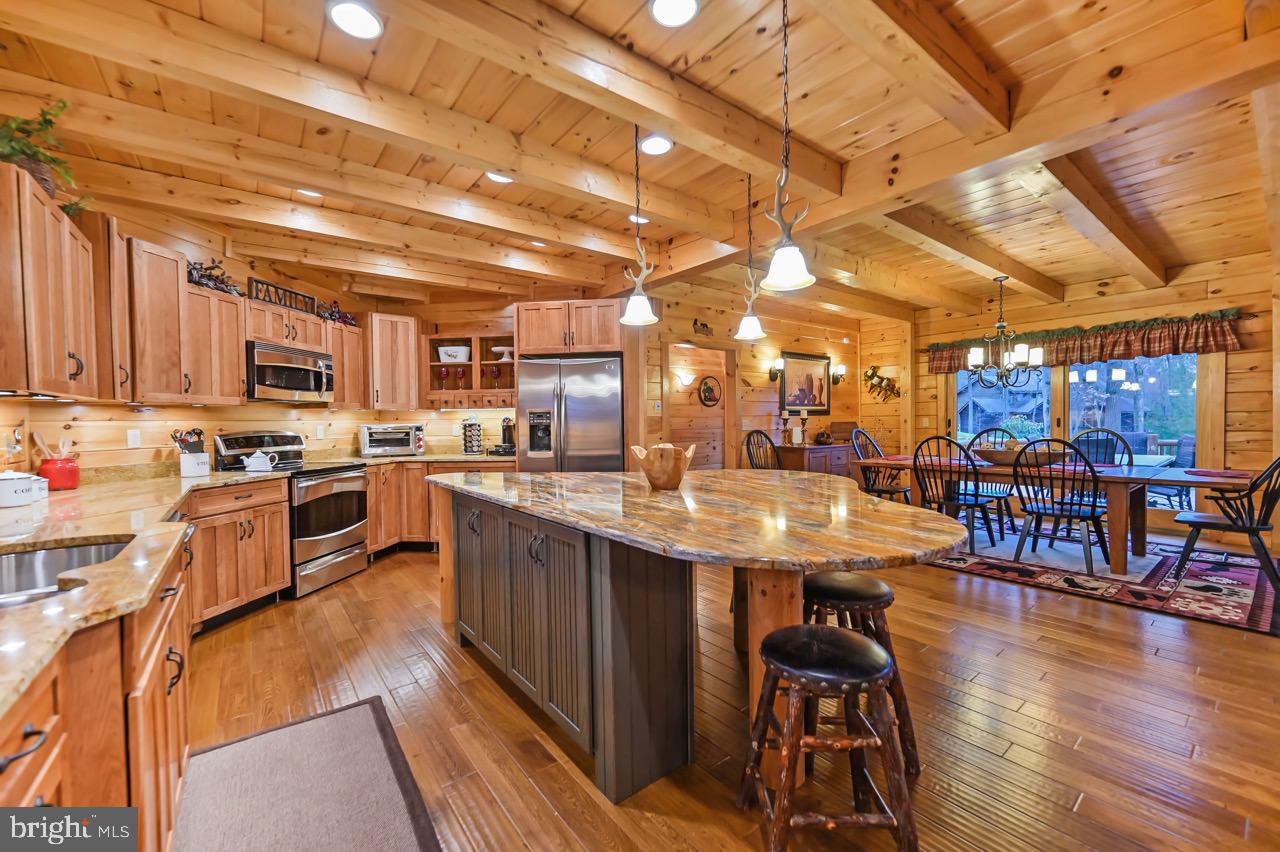 SPLIT ROCK - Residential