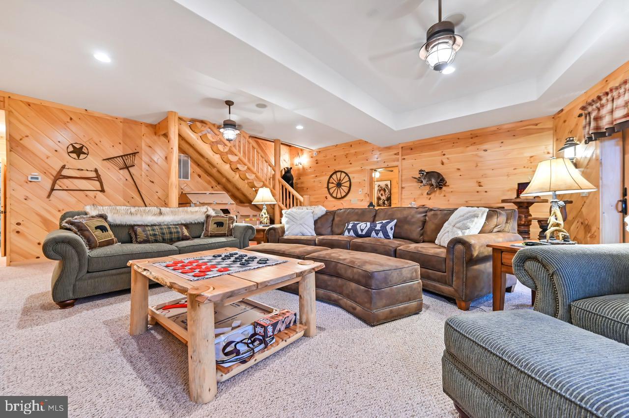 SPLIT ROCK - Residential