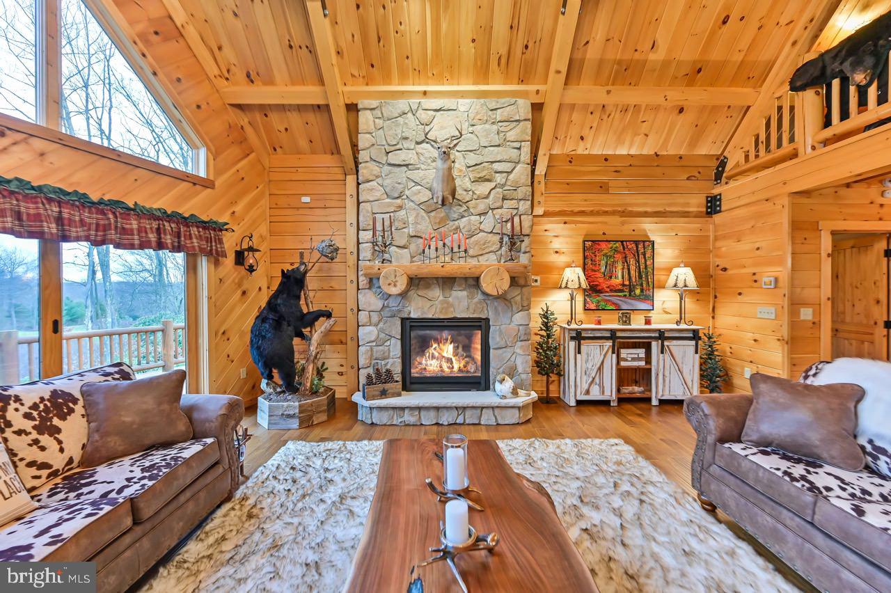 SPLIT ROCK - Residential