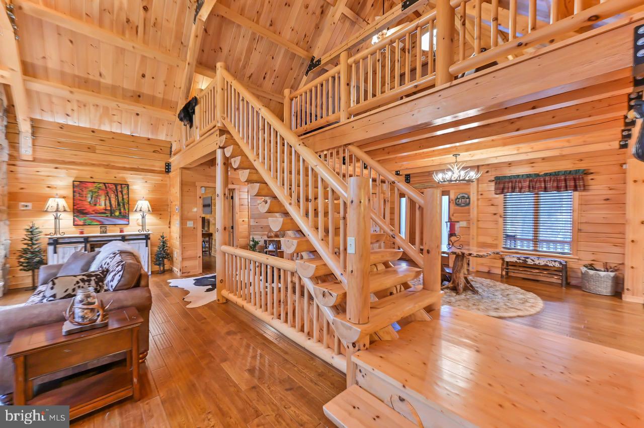 SPLIT ROCK - Residential