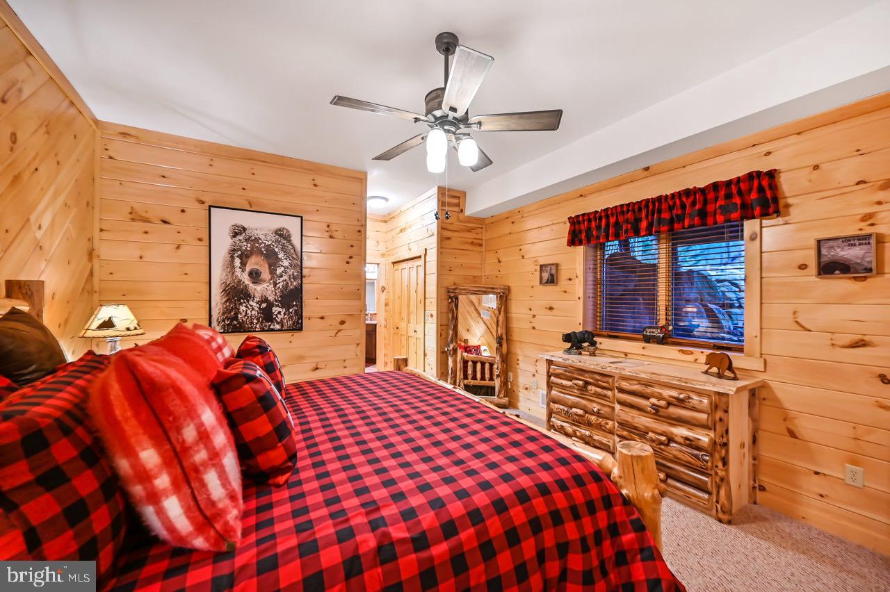 SPLIT ROCK - Residential