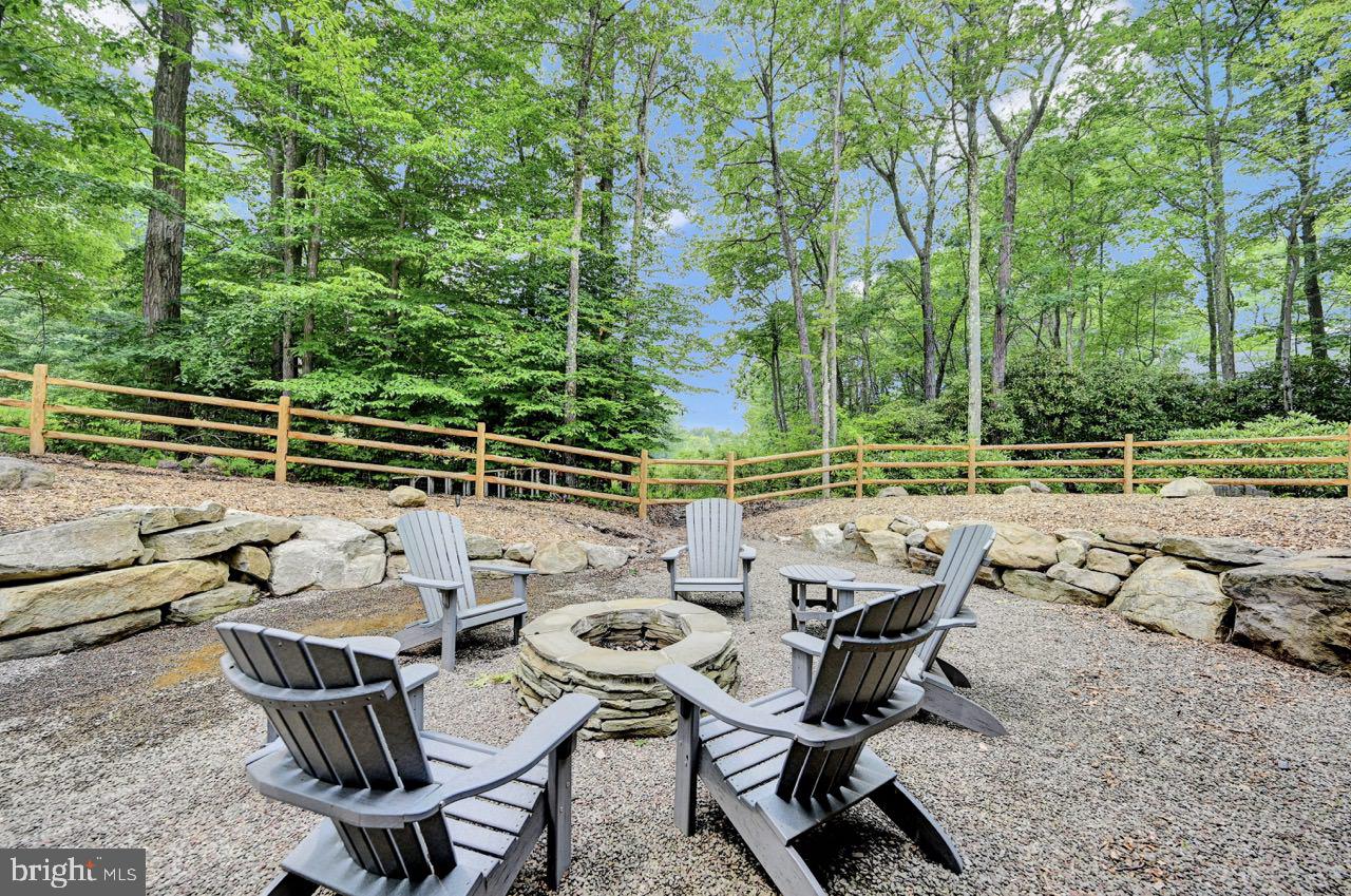 SPLIT ROCK - Residential