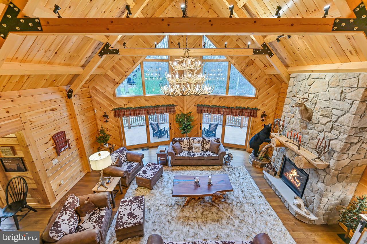 SPLIT ROCK - Residential