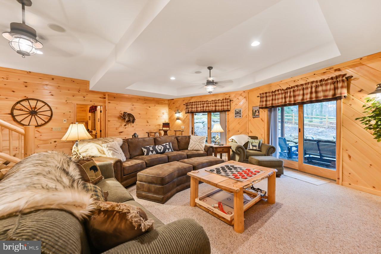 SPLIT ROCK - Residential