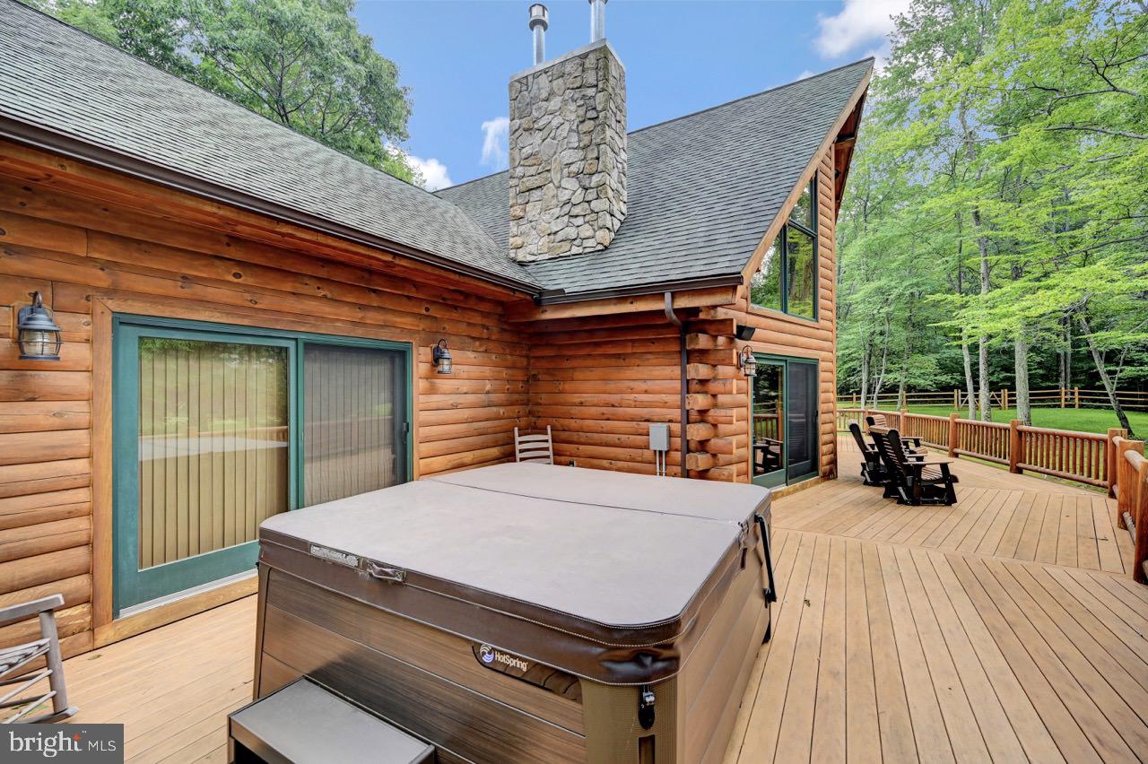 SPLIT ROCK - Residential