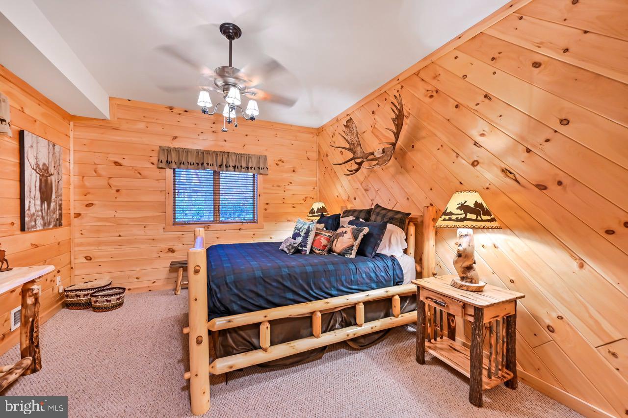 SPLIT ROCK - Residential