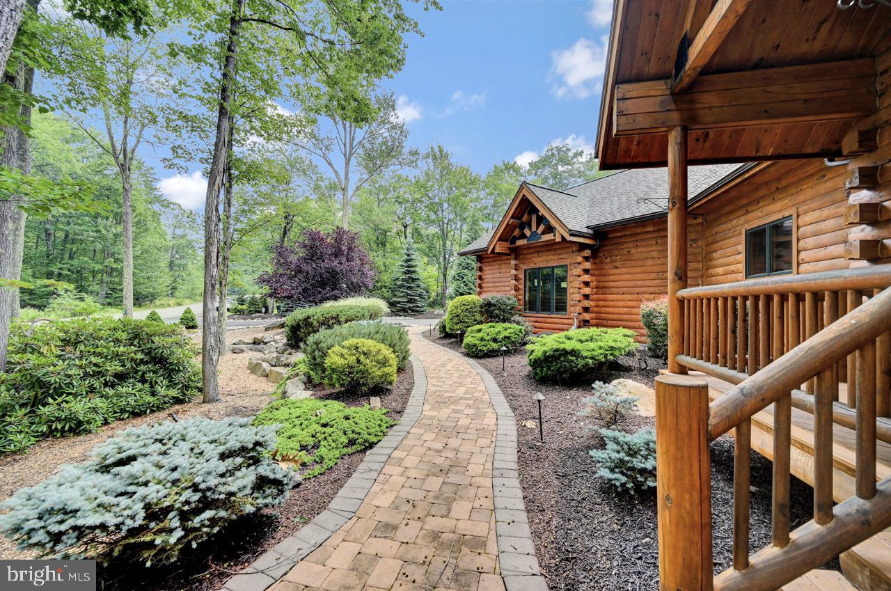 SPLIT ROCK - Residential