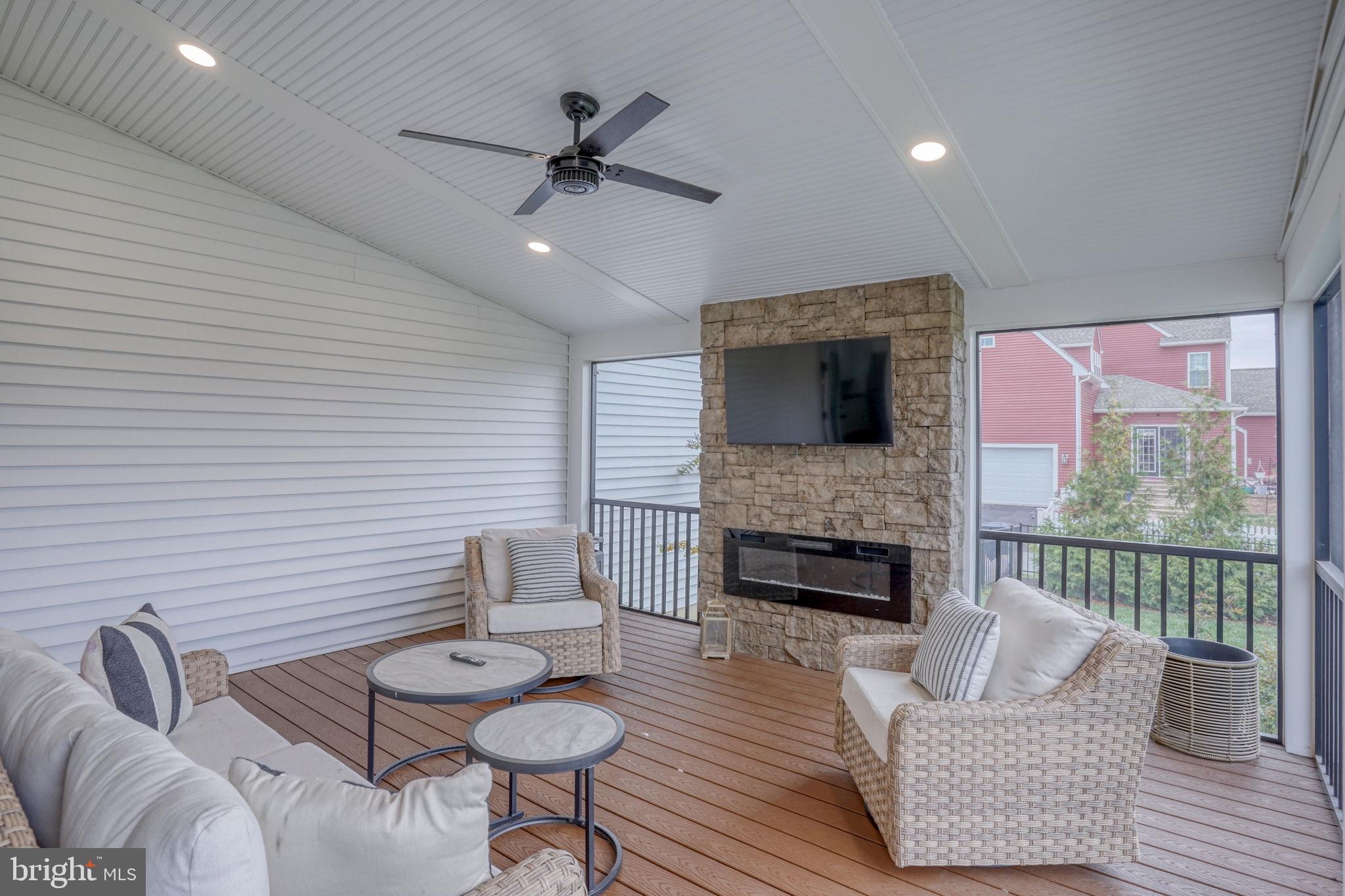 PARKSIDE - Residential