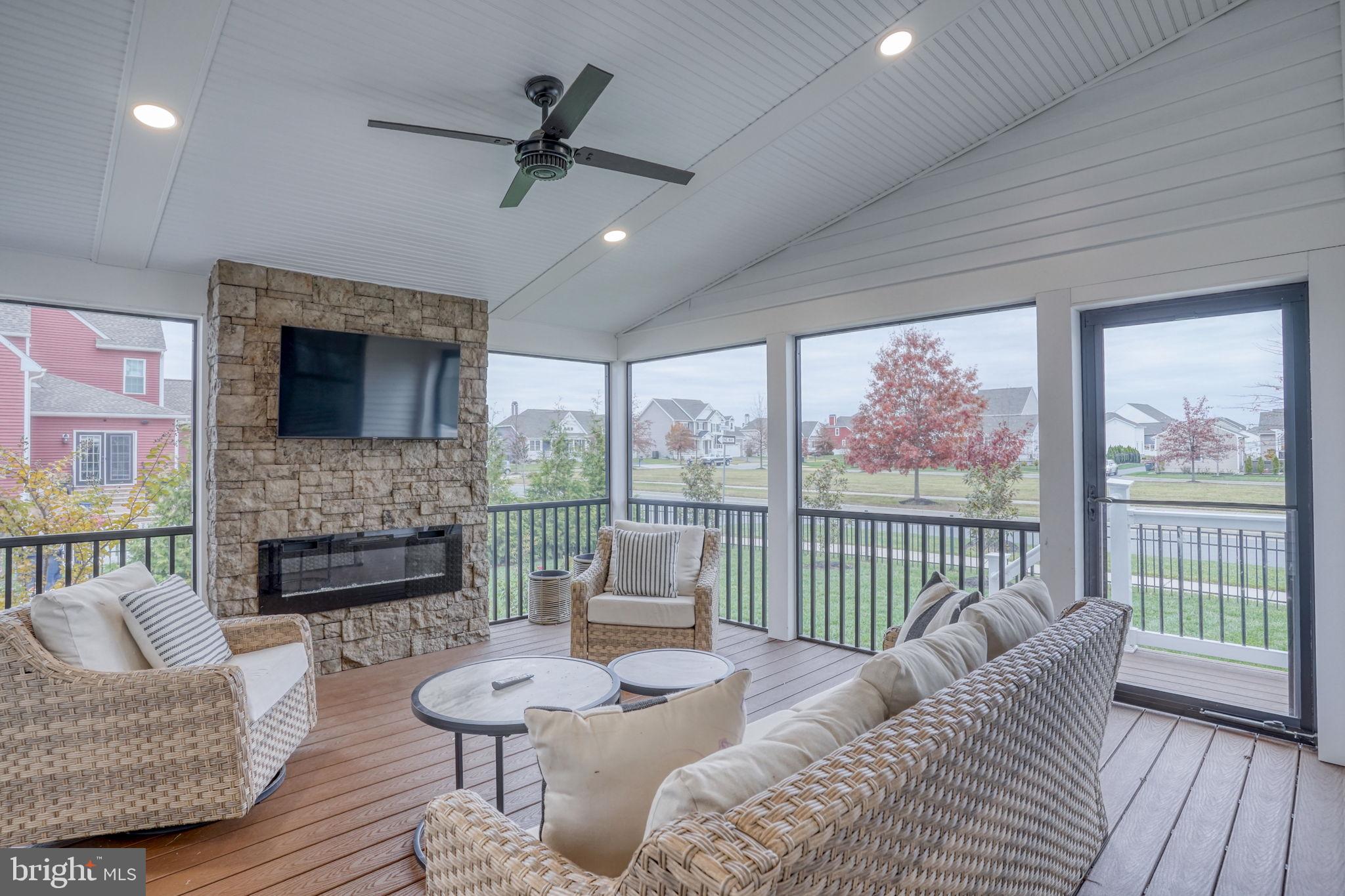 PARKSIDE - Residential