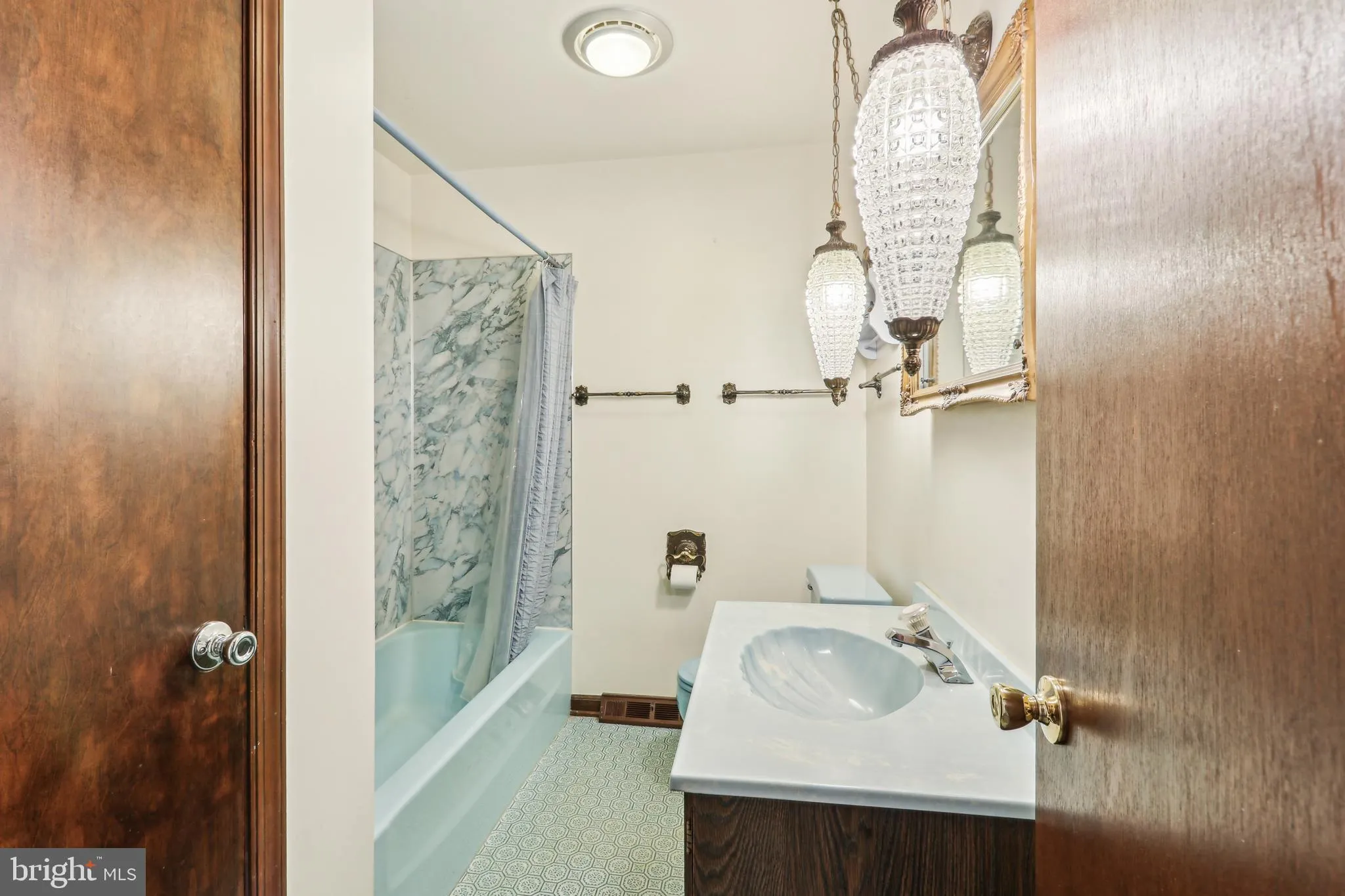 Millville, New Jersey 08332, United States, 3 Bedrooms Bedrooms, ,2 BathroomsBathrooms,Residential,Pending,113824