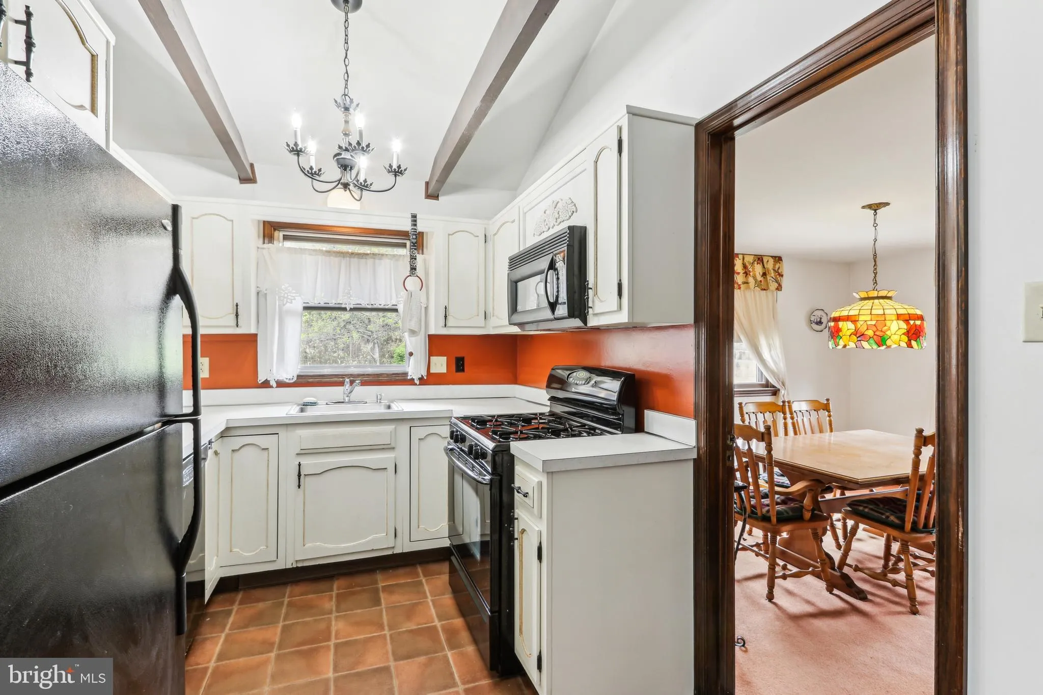 Millville, New Jersey 08332, United States, 3 Bedrooms Bedrooms, ,2 BathroomsBathrooms,Residential,Pending,113824