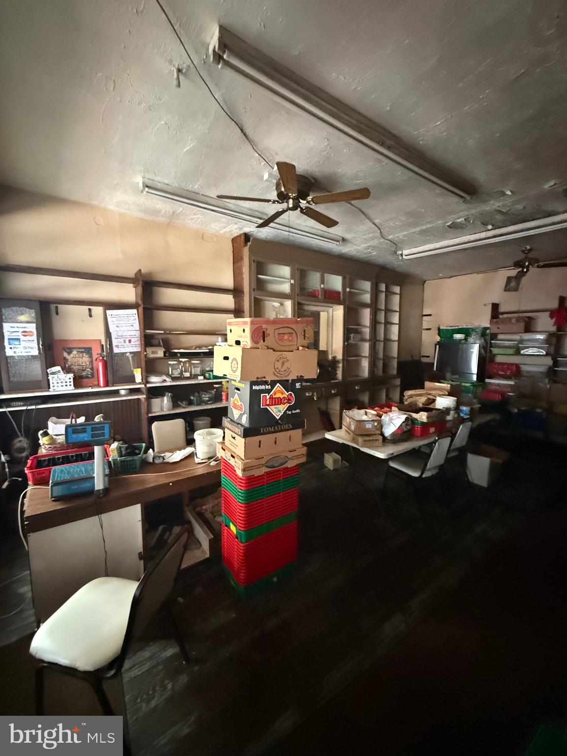 ITALIAN MARKET - Commercial Sale