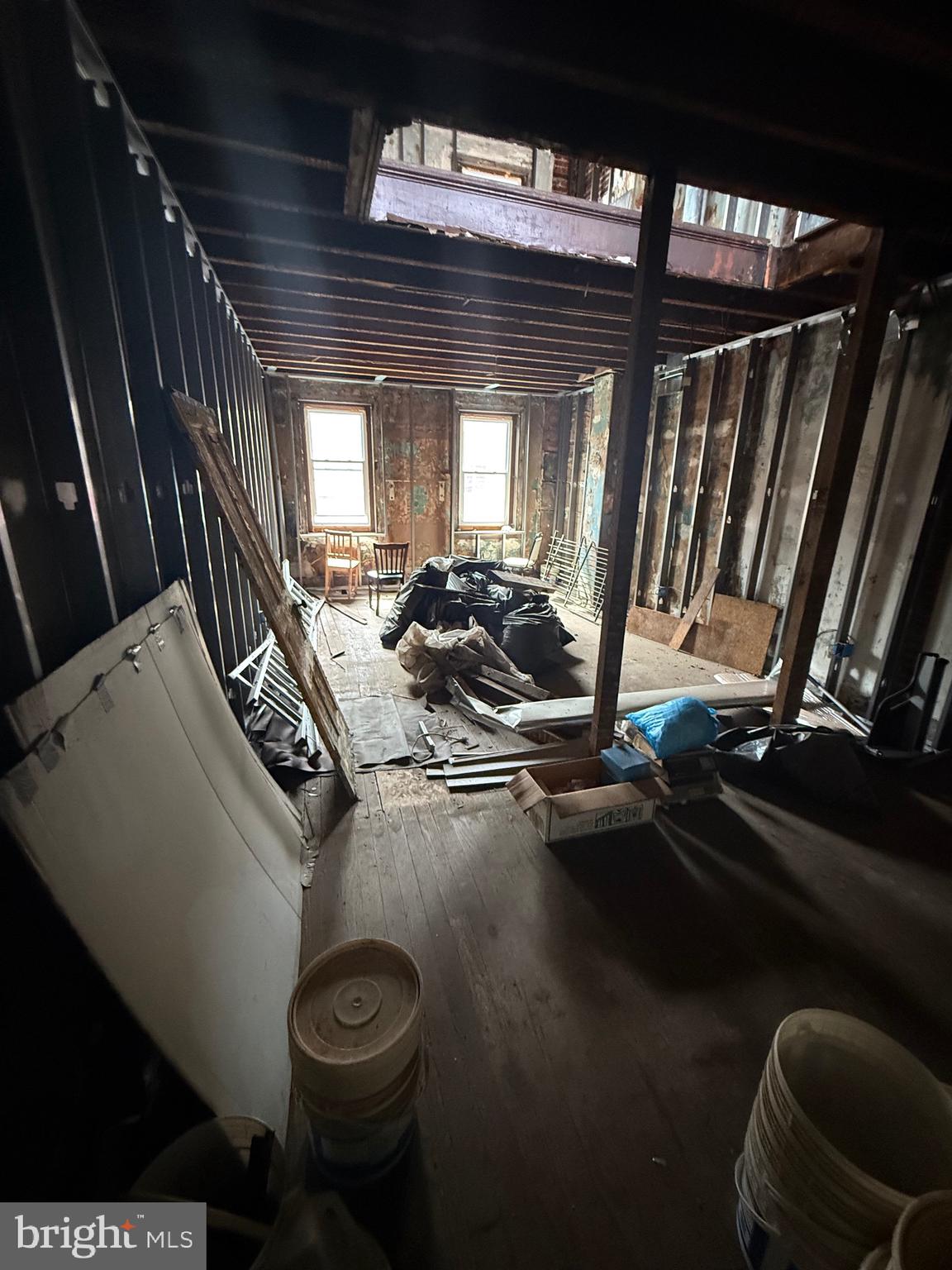 ITALIAN MARKET - Commercial Sale