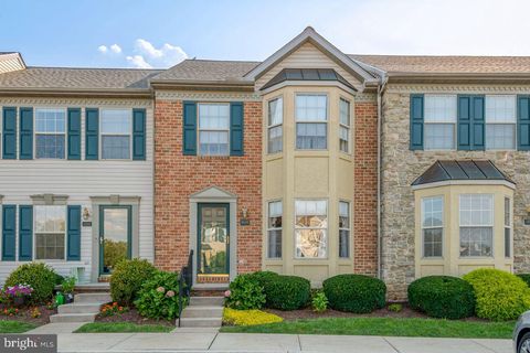 Photo of 406 COBBLESTONE LN, LANCASTER, PA 17601 (MLS # PALA2038780)