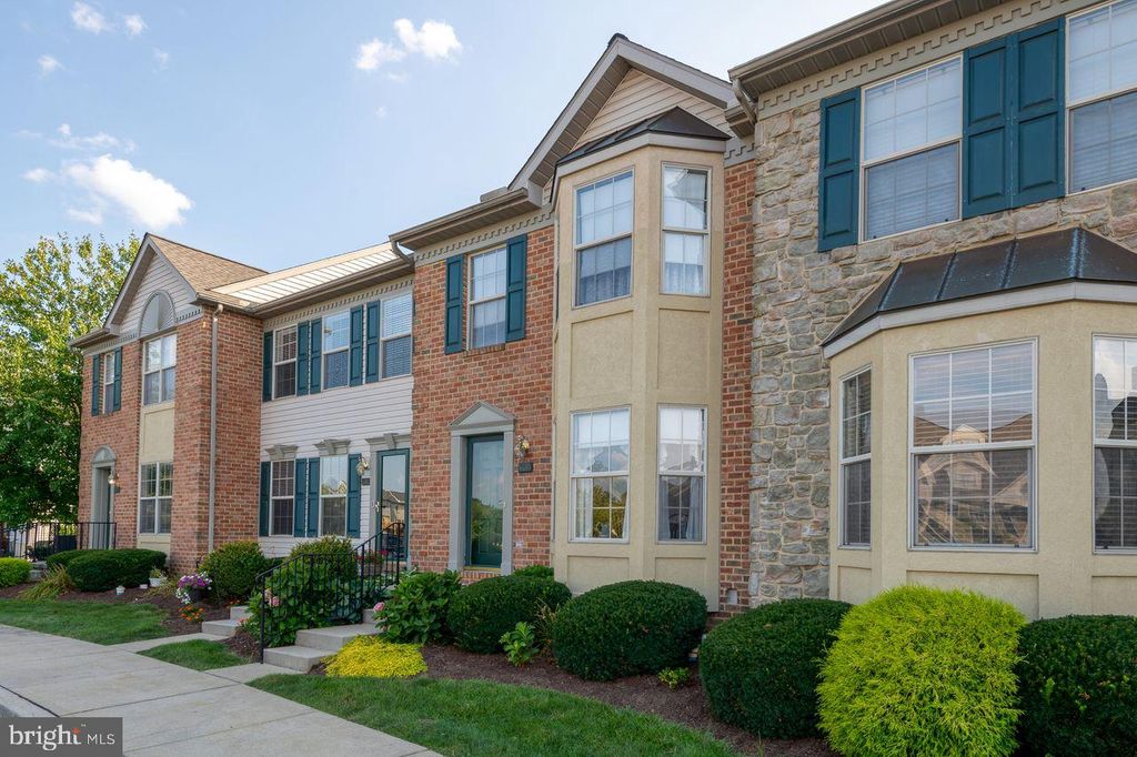 Photo of 406 COBBLESTONE LN, LANCASTER, PA 17601 (MLS # PALA2038780)