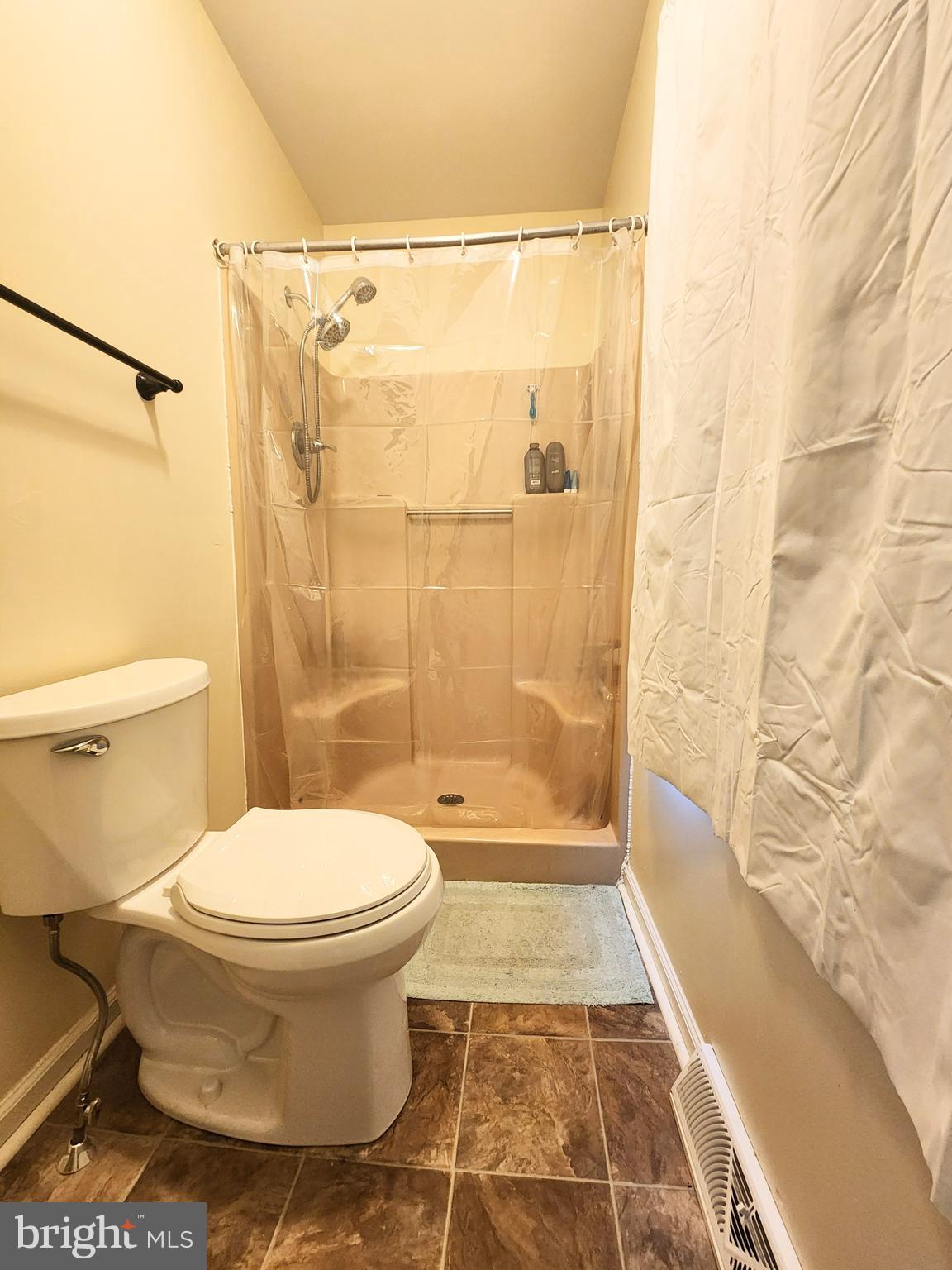 MONACY MANOR - Residential