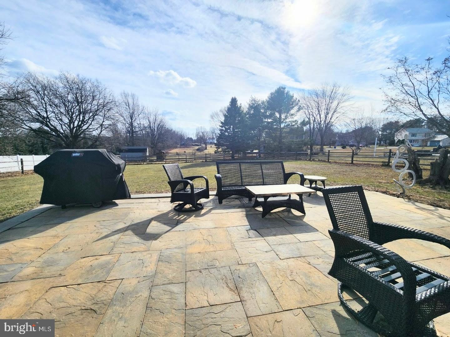 MONACY MANOR - Residential