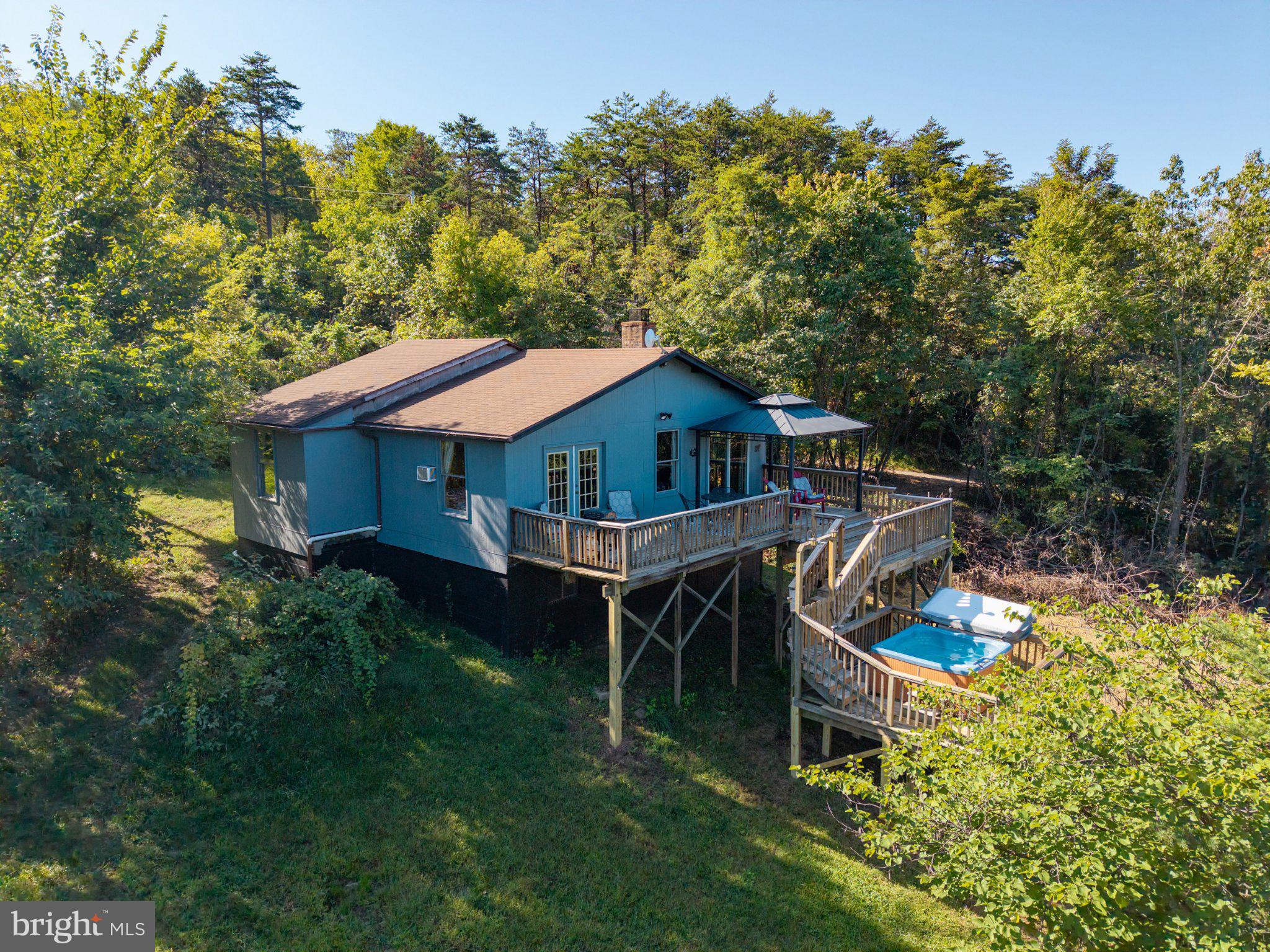 665 OVERLOOK DRIVE