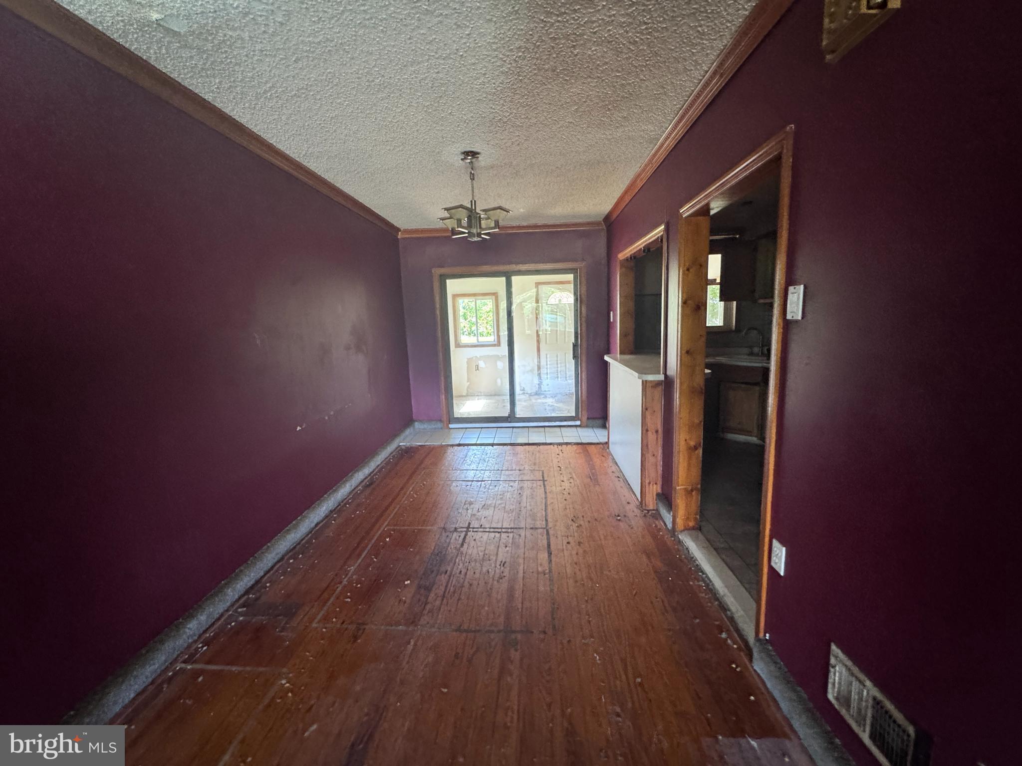 ELMWOOD PARK - Residential