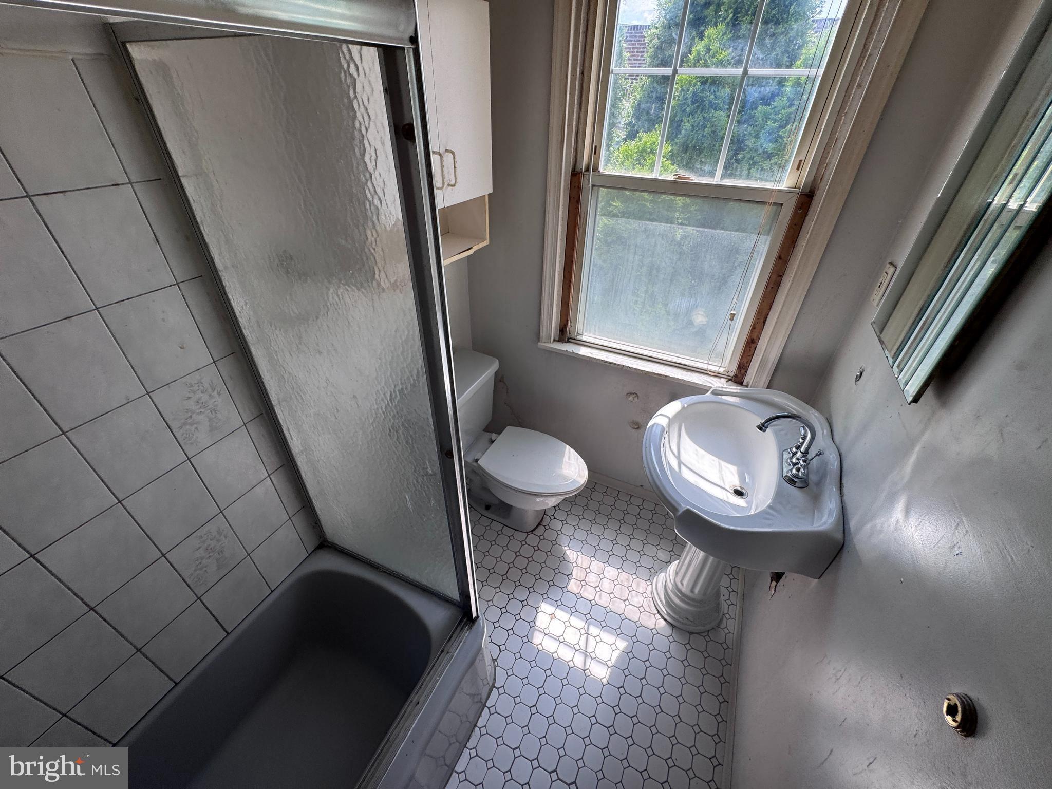 ELMWOOD PARK - Residential