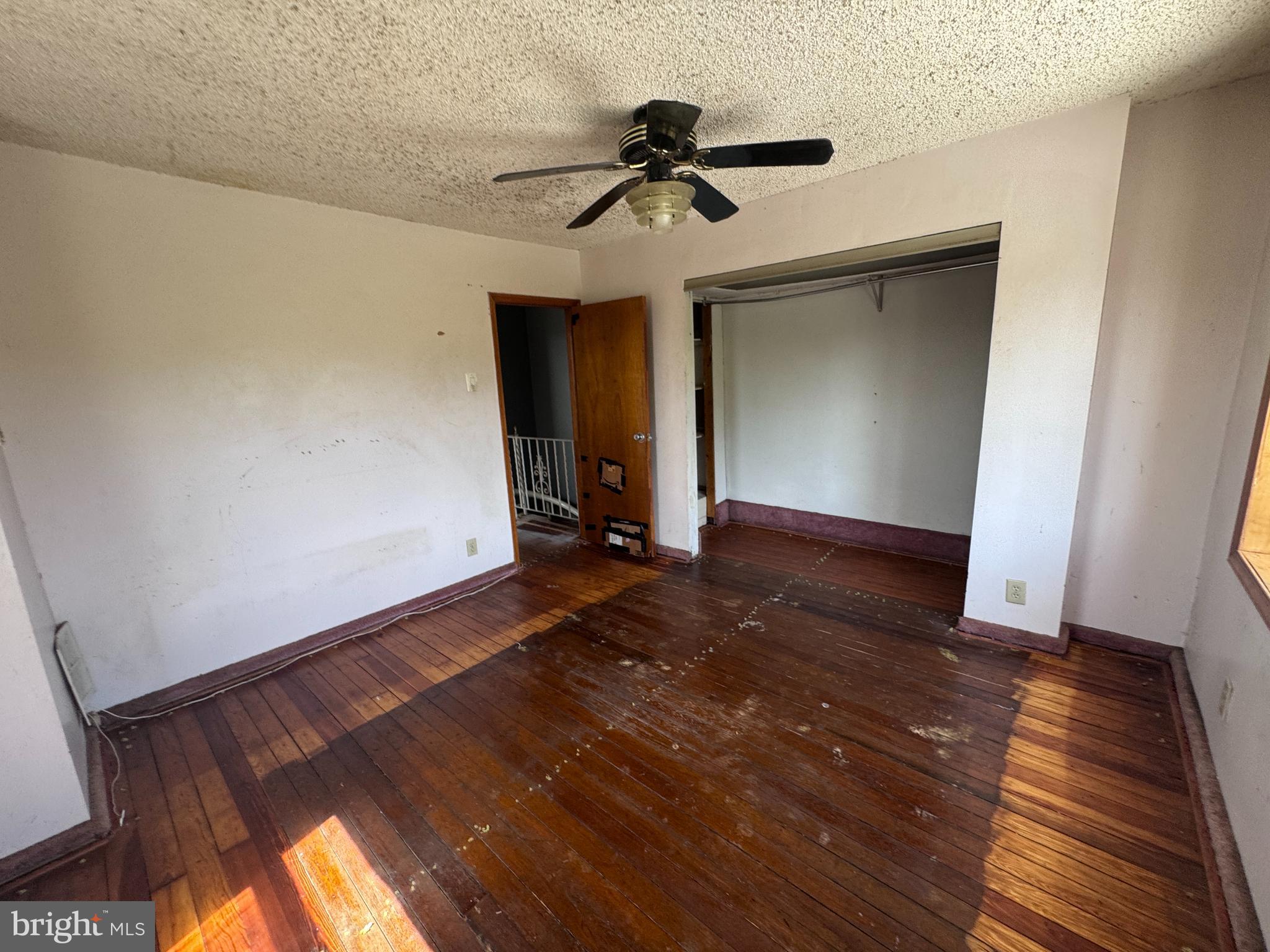 ELMWOOD PARK - Residential