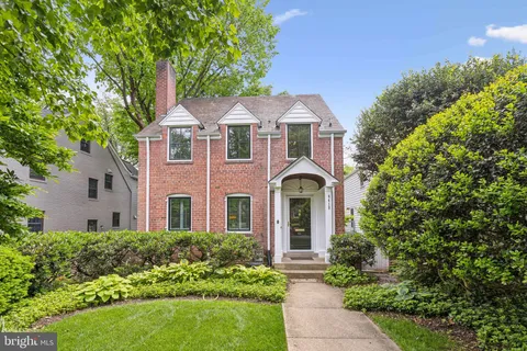 6419 Barnaby Street NW, Washington, DC MLS: DCDC2199172