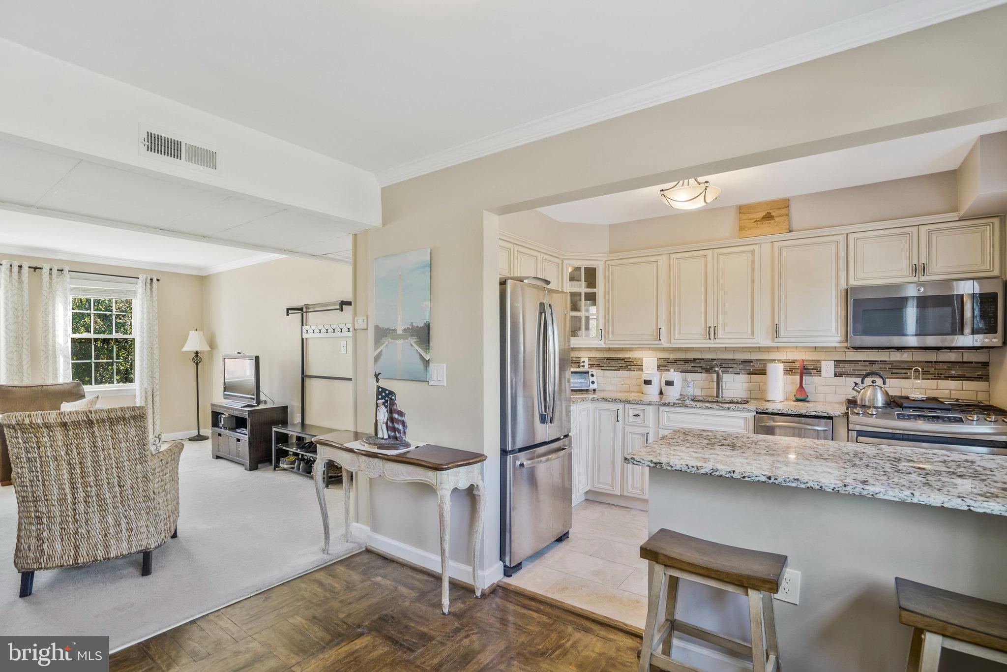 BELLE VIEW - Residential Lease