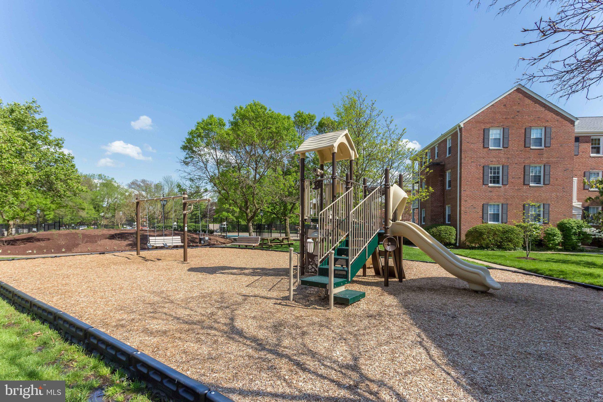 BELLE VIEW - Residential Lease