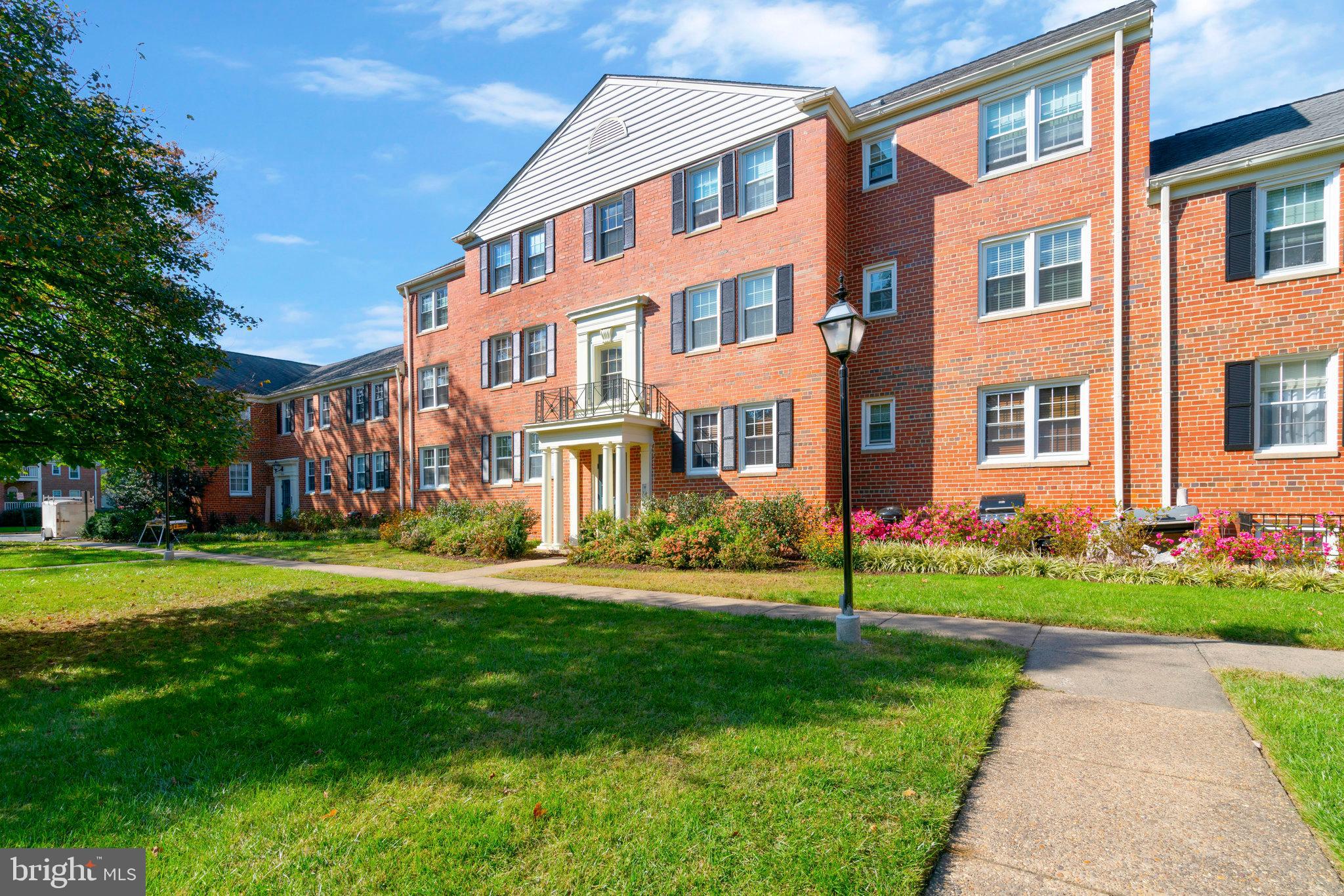 BELLE VIEW - Residential Lease