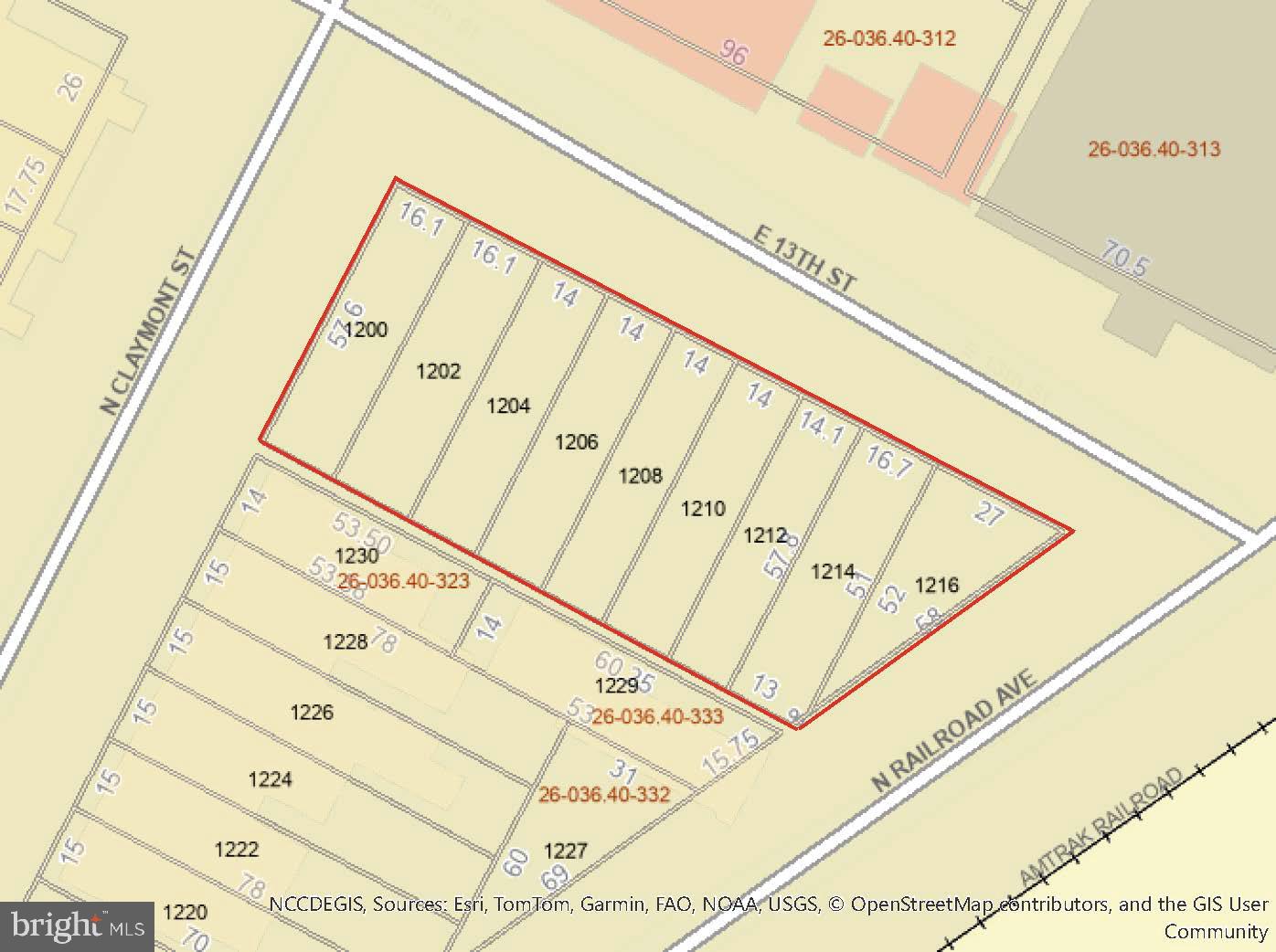 Main image without alt text