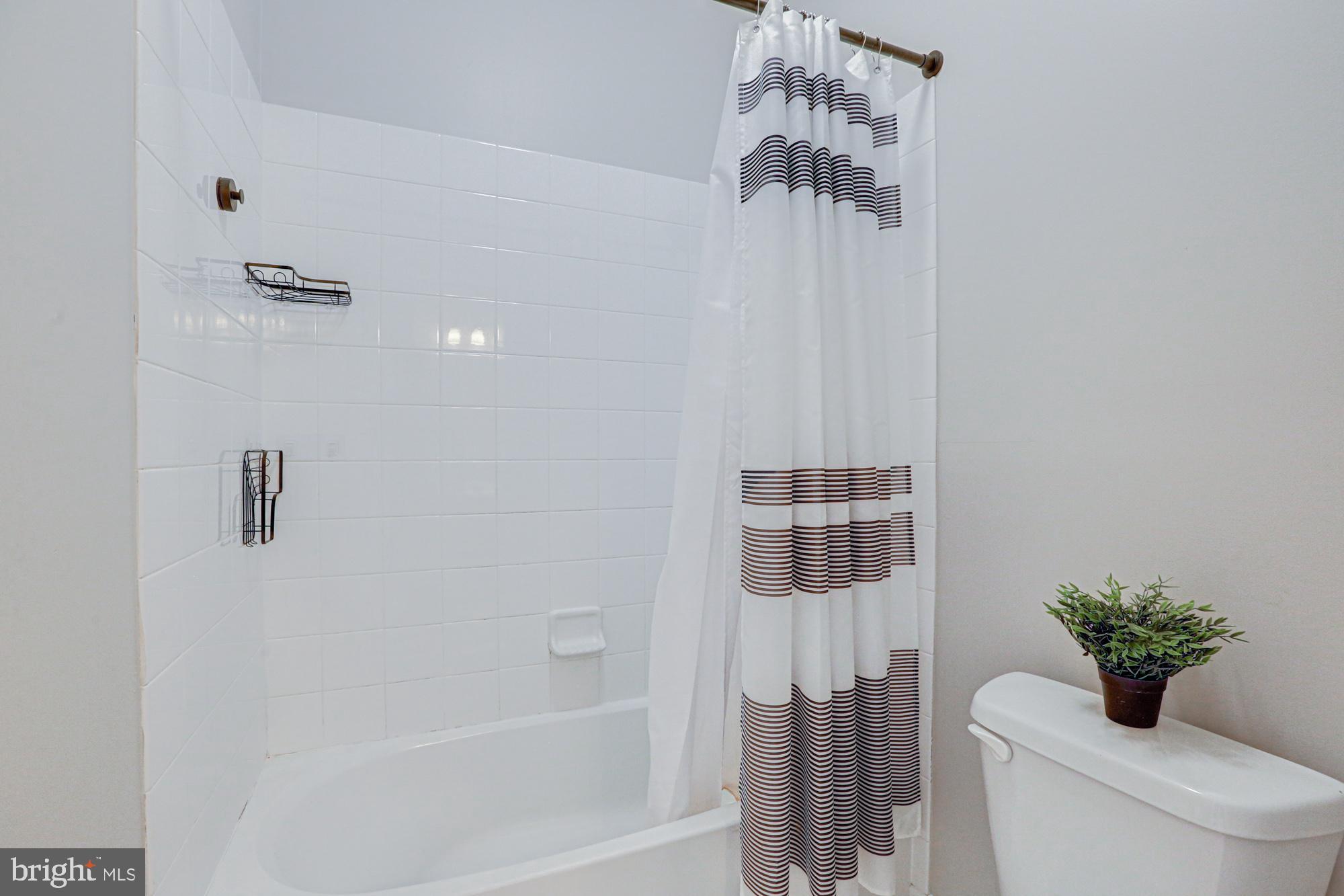 ESTATES AT ST ANNE - Residential