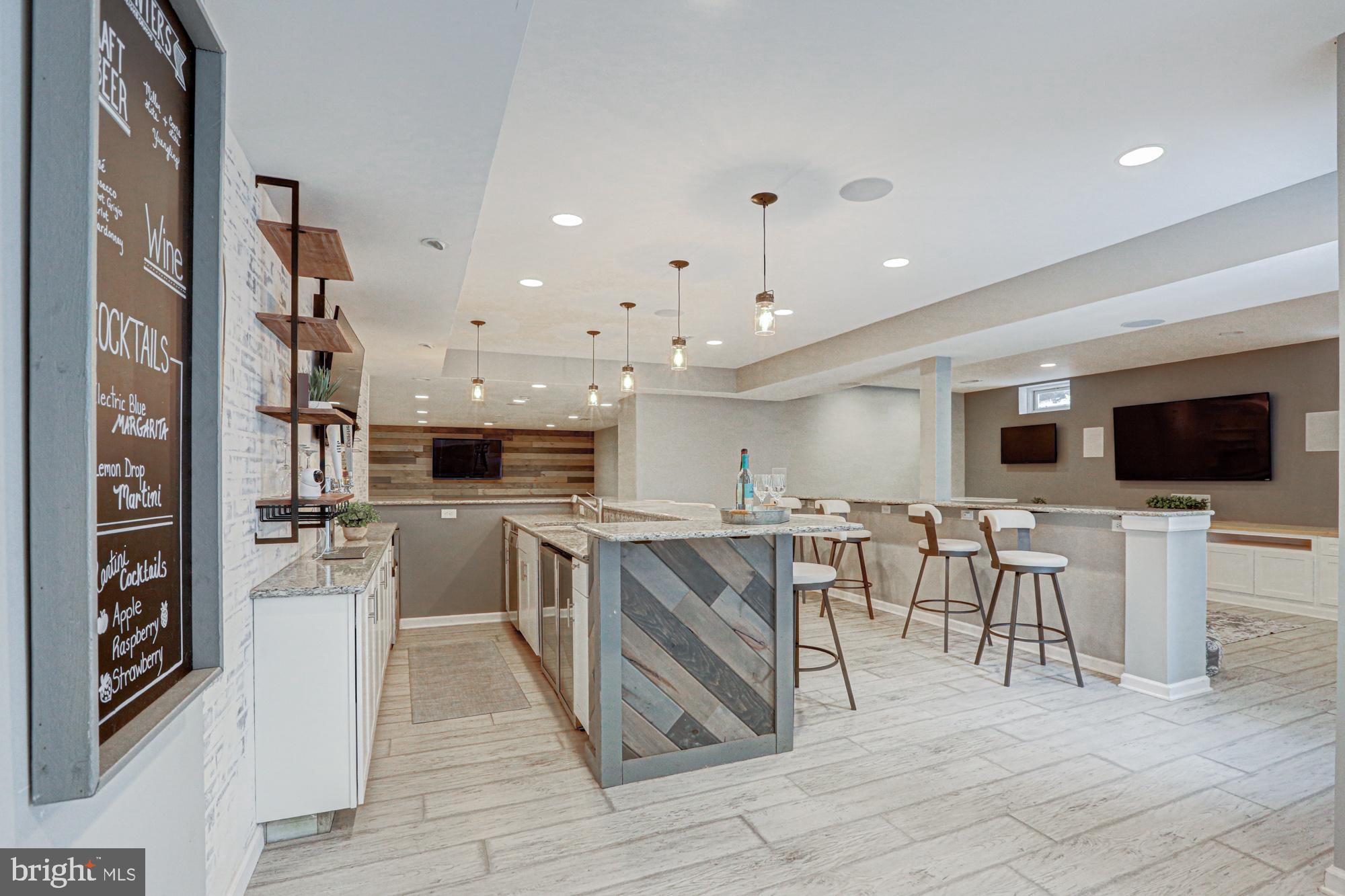 ESTATES AT ST ANNE - Residential