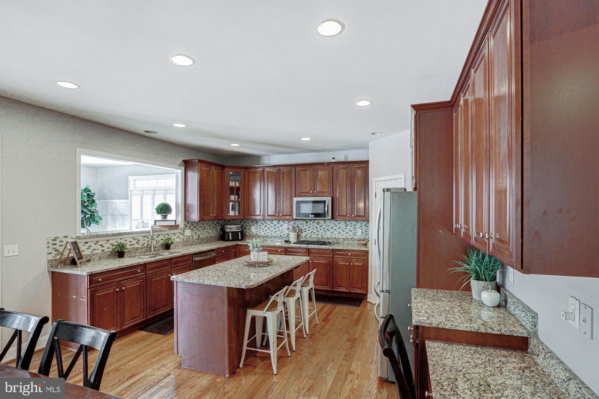 ESTATES AT ST ANNE - Residential