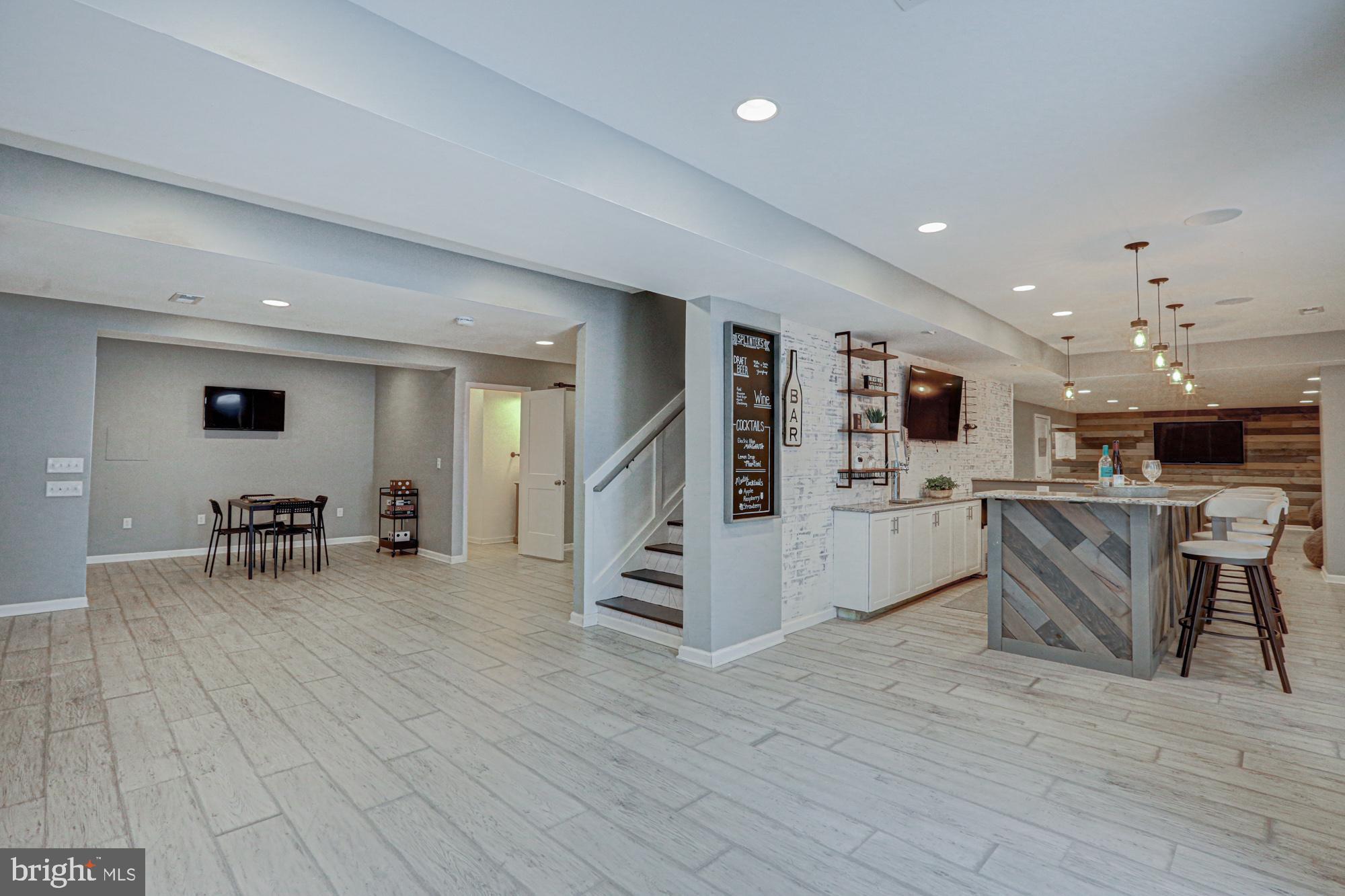 ESTATES AT ST ANNE - Residential