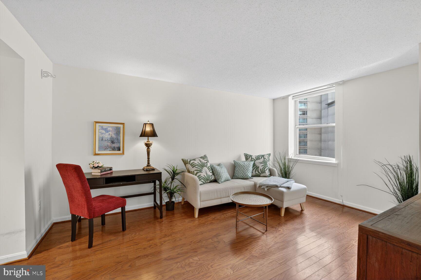 JEFFERSON RESIDENCES - Residential