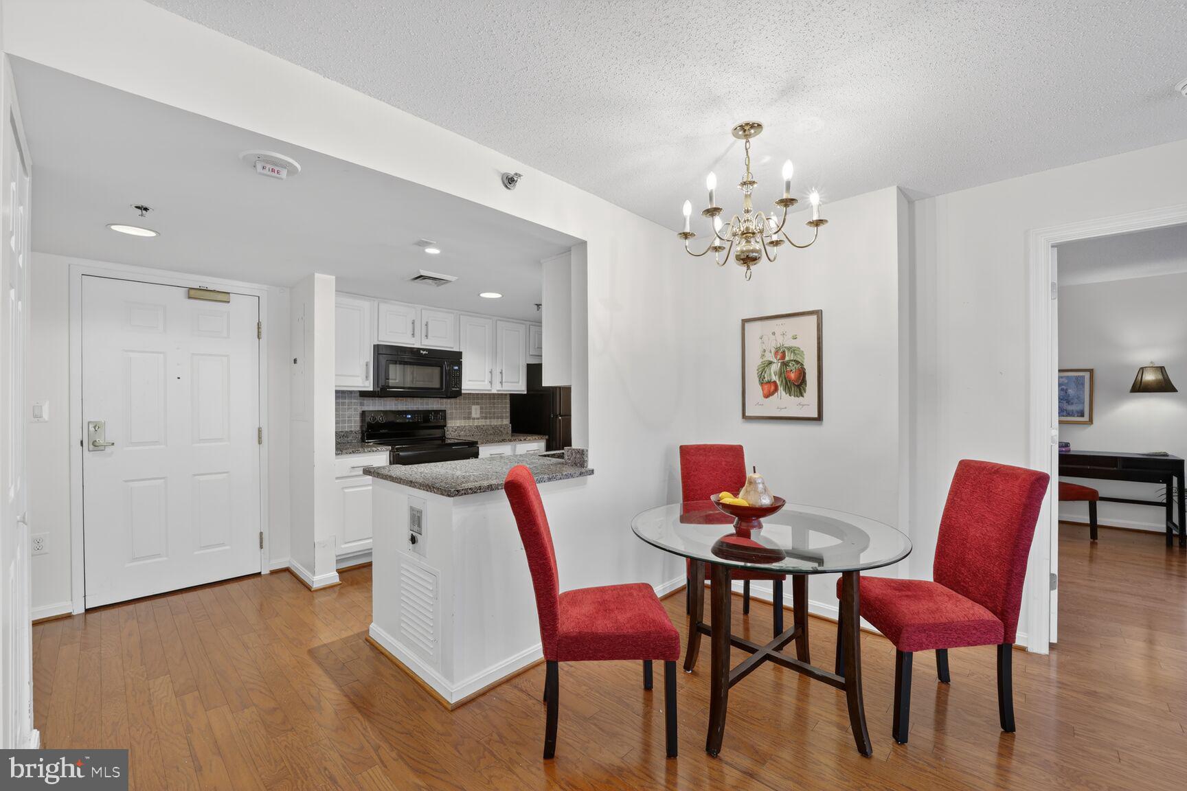 JEFFERSON RESIDENCES - Residential