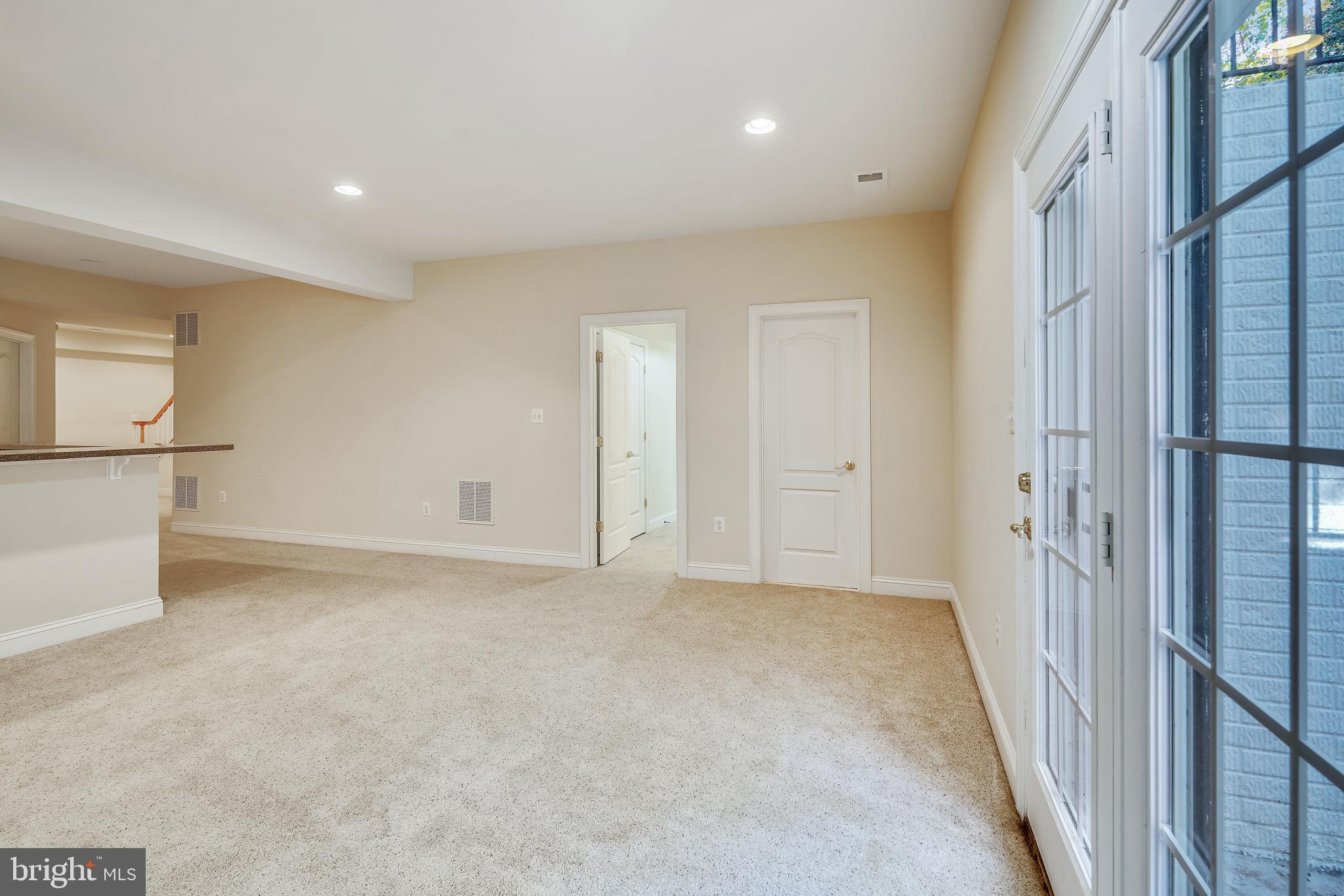 ANNAPOLIS RIDGE - Residential