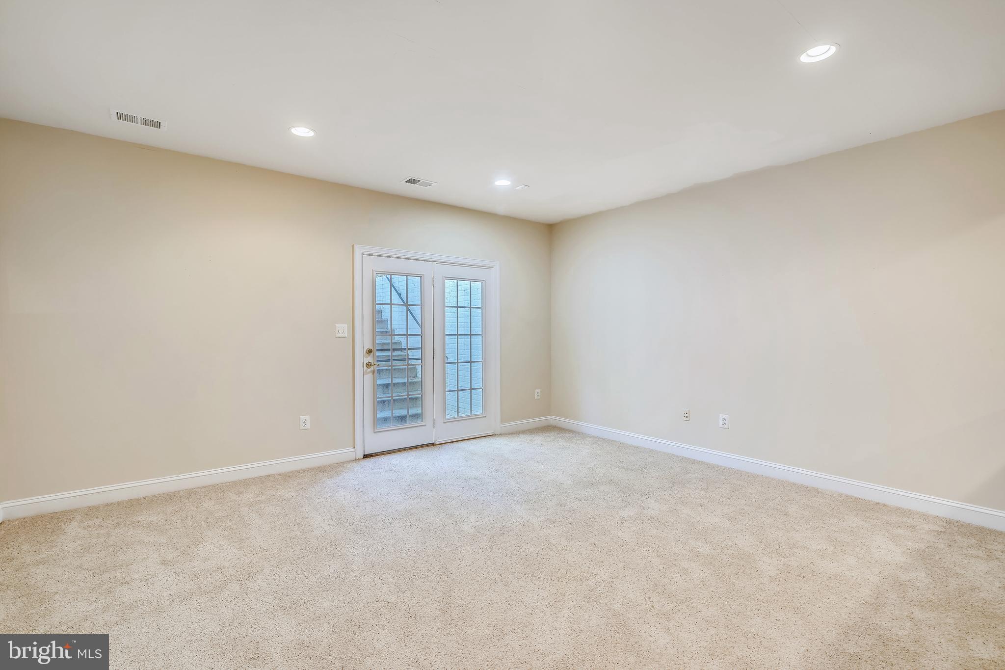 ANNAPOLIS RIDGE - Residential