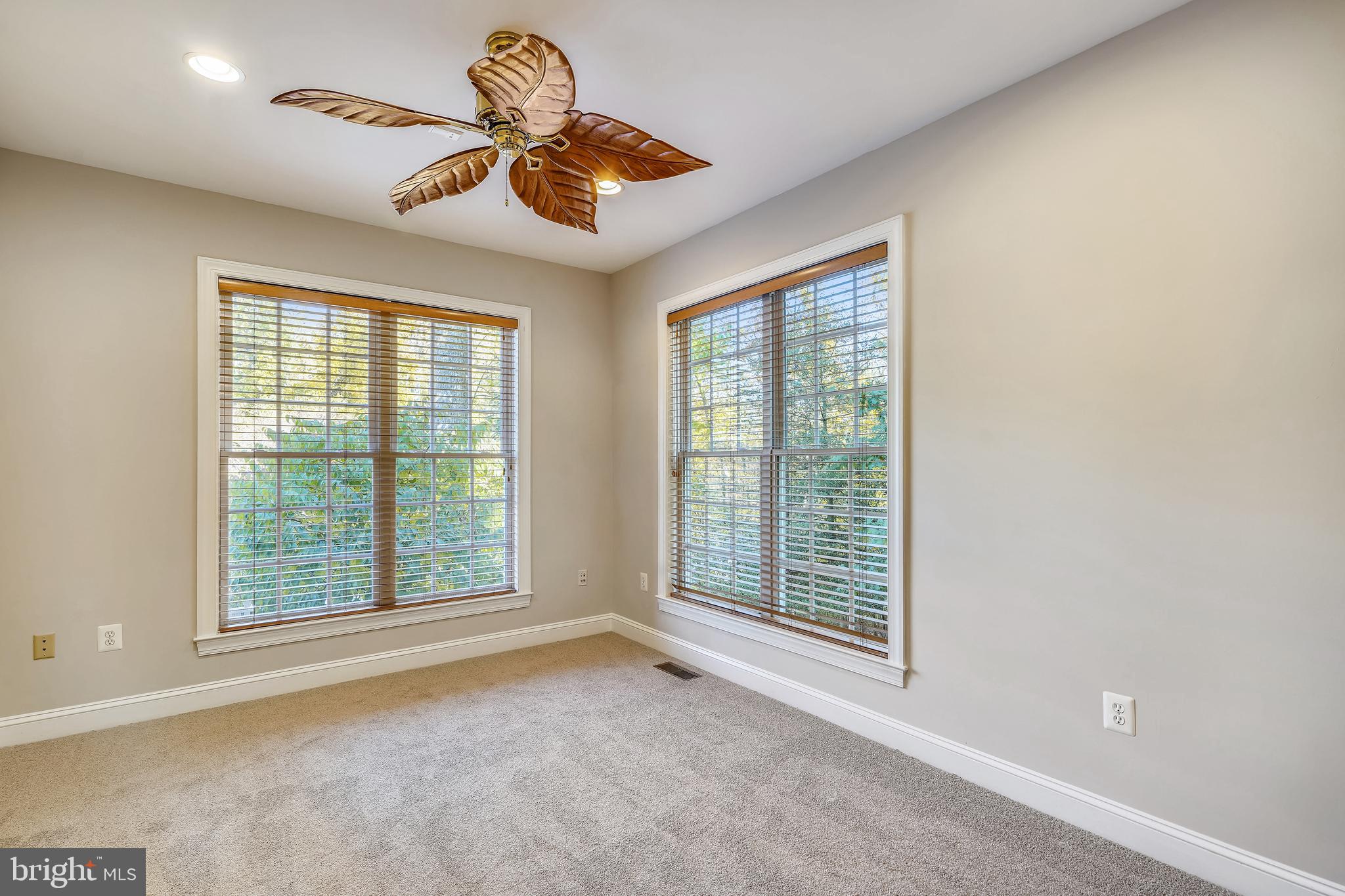 ANNAPOLIS RIDGE - Residential