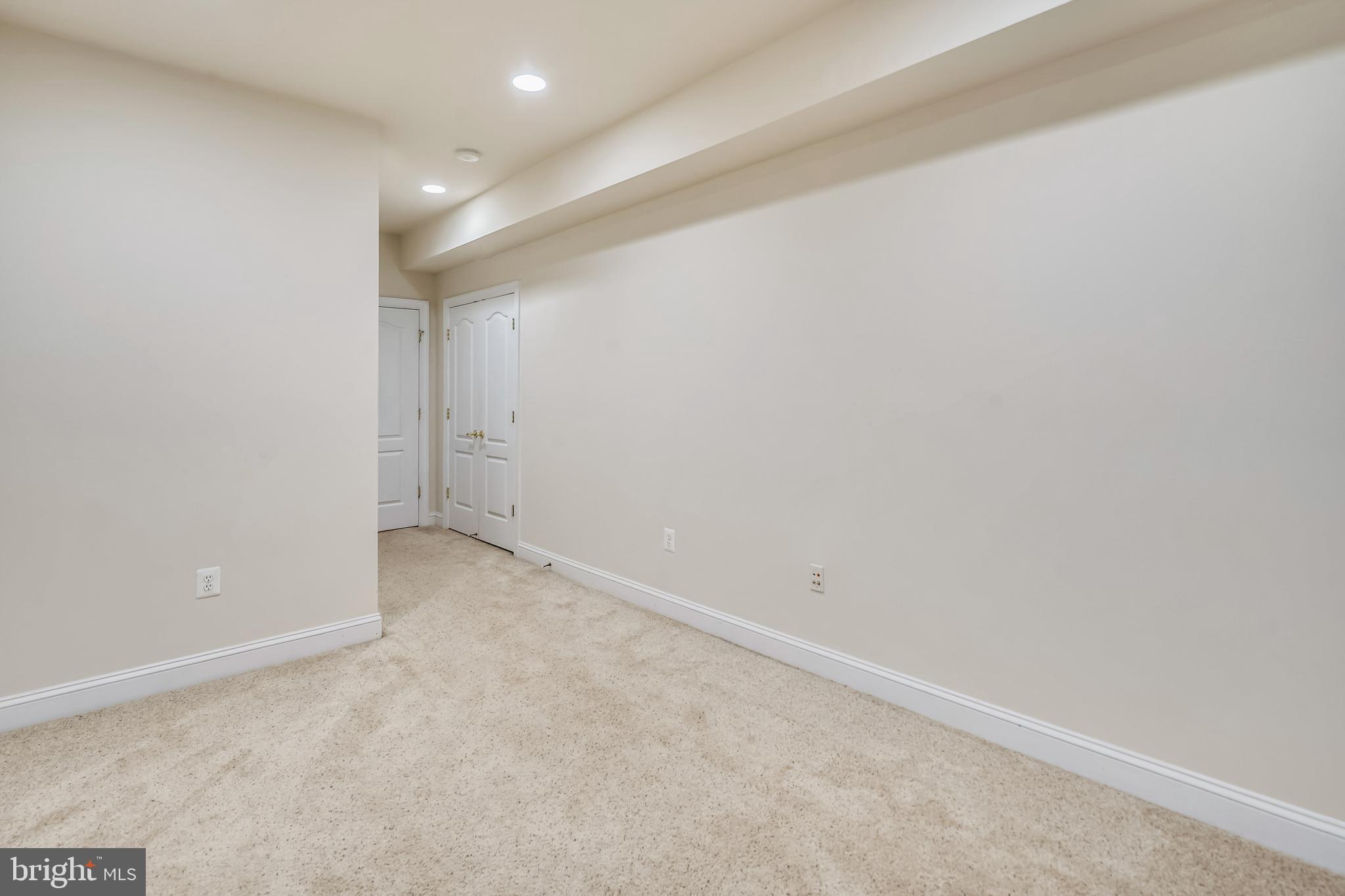 ANNAPOLIS RIDGE - Residential