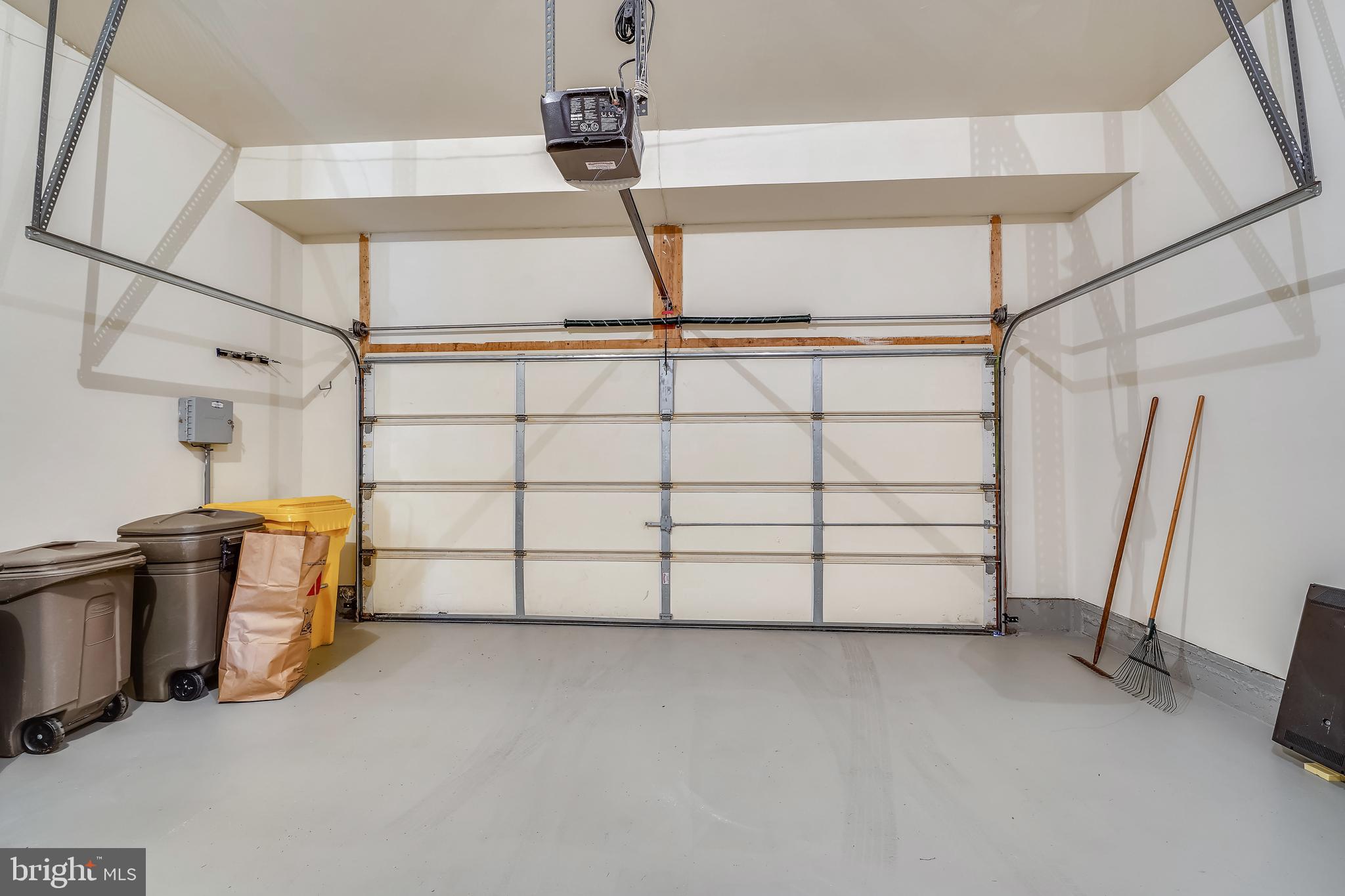 ANNAPOLIS RIDGE - Residential