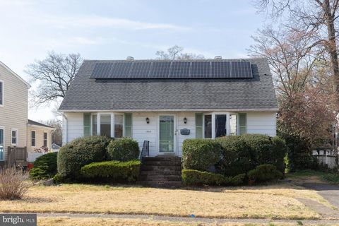 Homes For Sale - 1520 Chestnut Avenue<br/> Camden County, HADDON HEIGHTS, NJ 08035