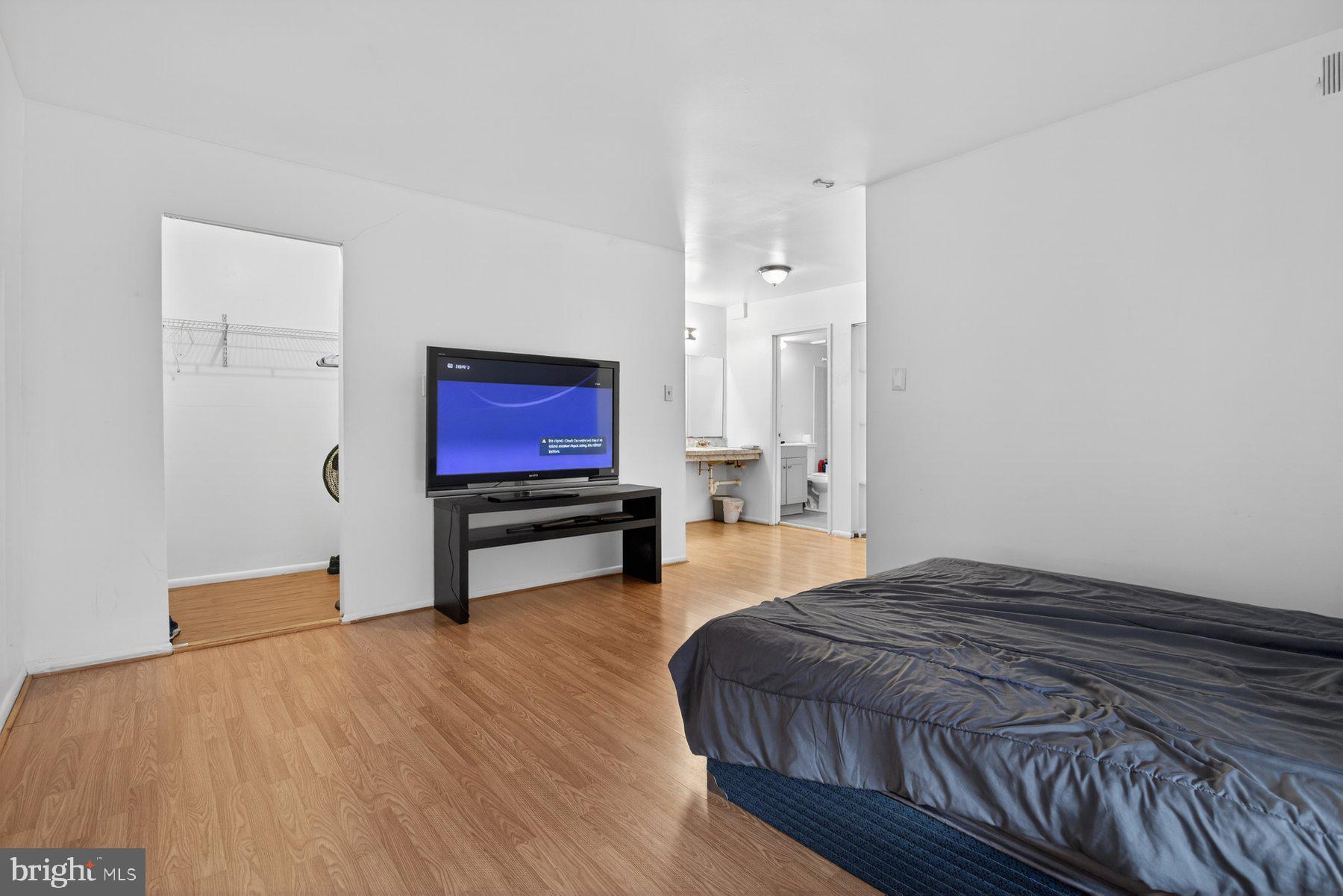 CHERRY GLEN CONDOS - Residential