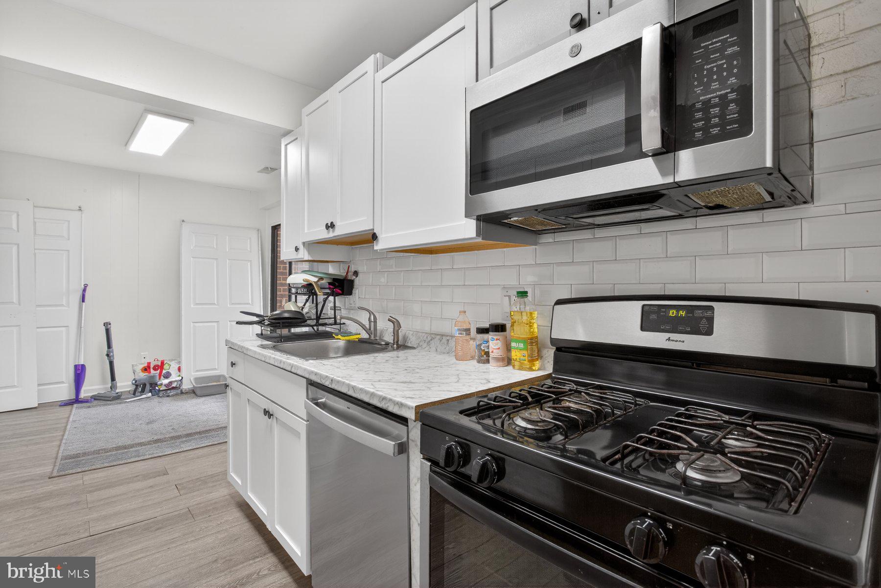 CHERRY GLEN CONDOS - Residential